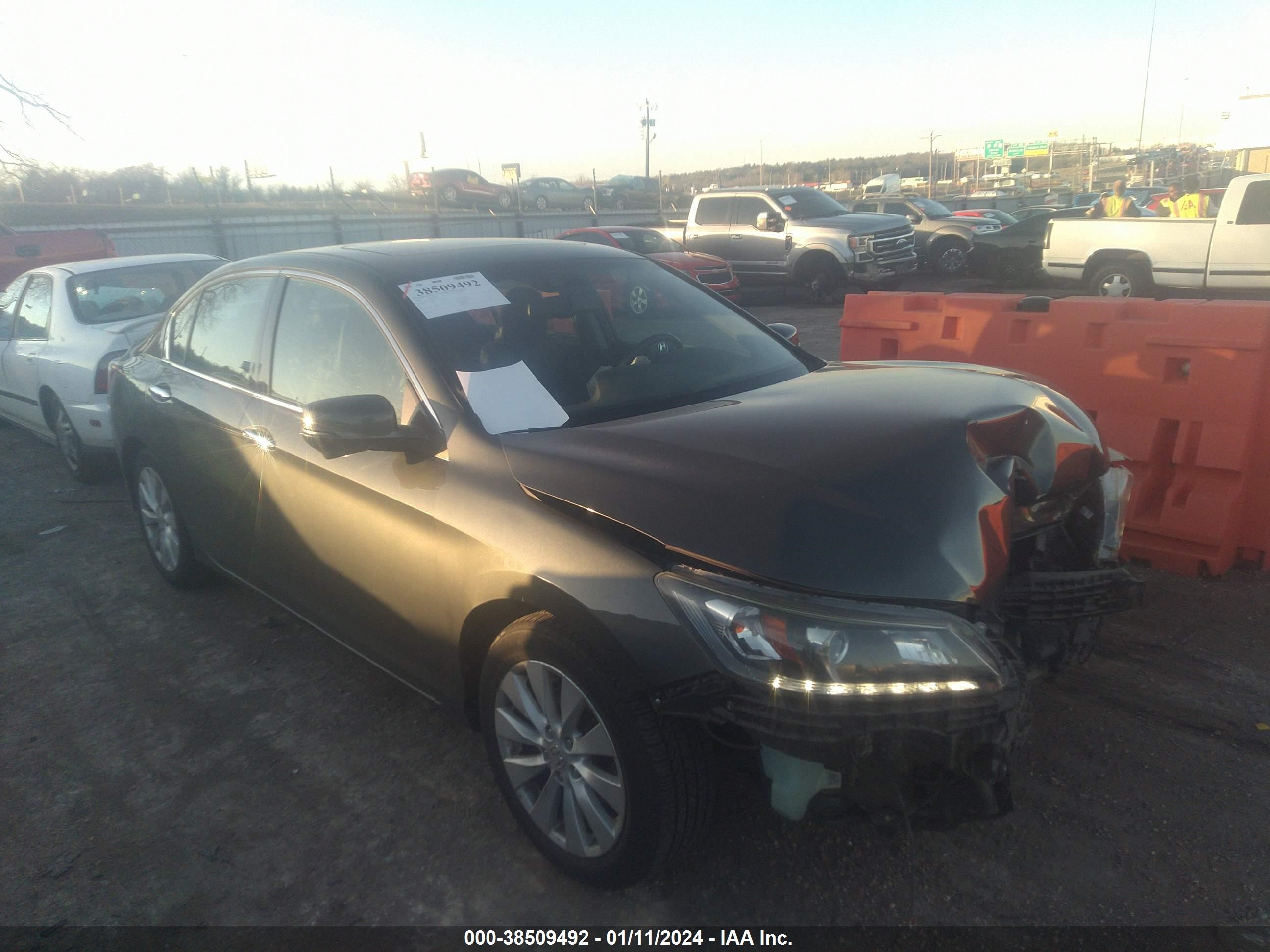 HONDA ACCORD 2014 1hgcr3f83ea002474