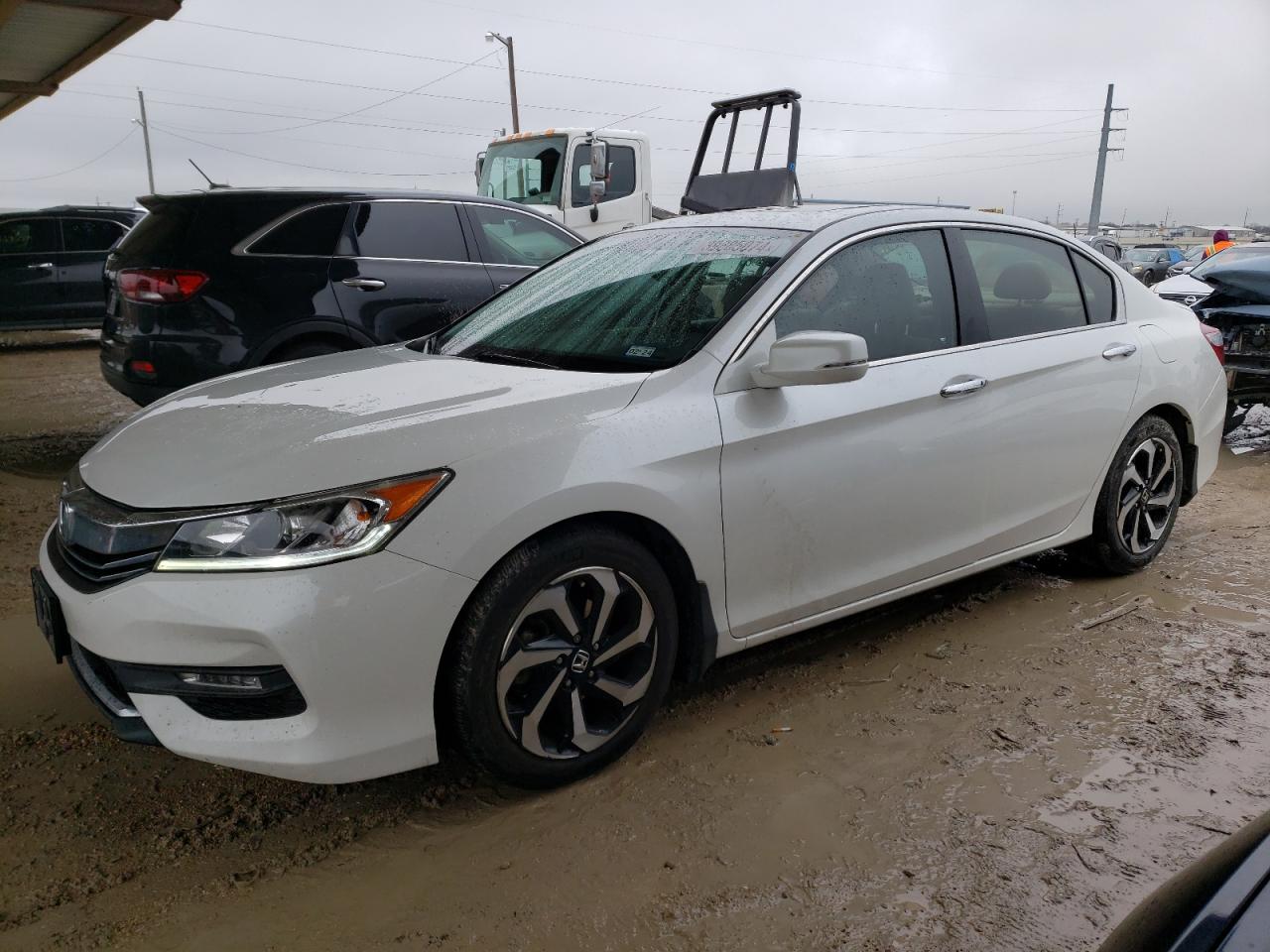 HONDA ACCORD 2016 1hgcr3f83ga008732