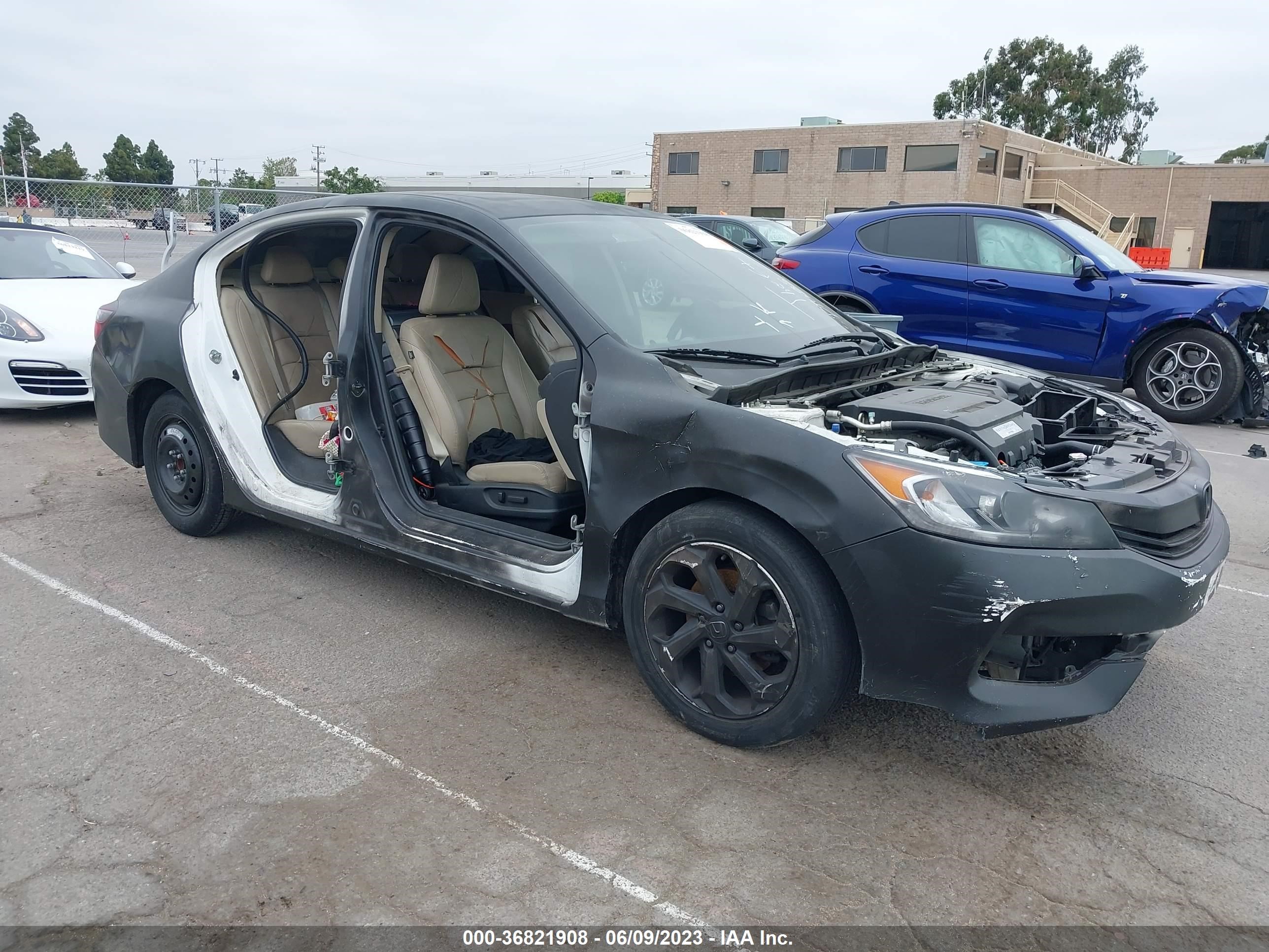 HONDA ACCORD 2016 1hgcr3f84ga020470