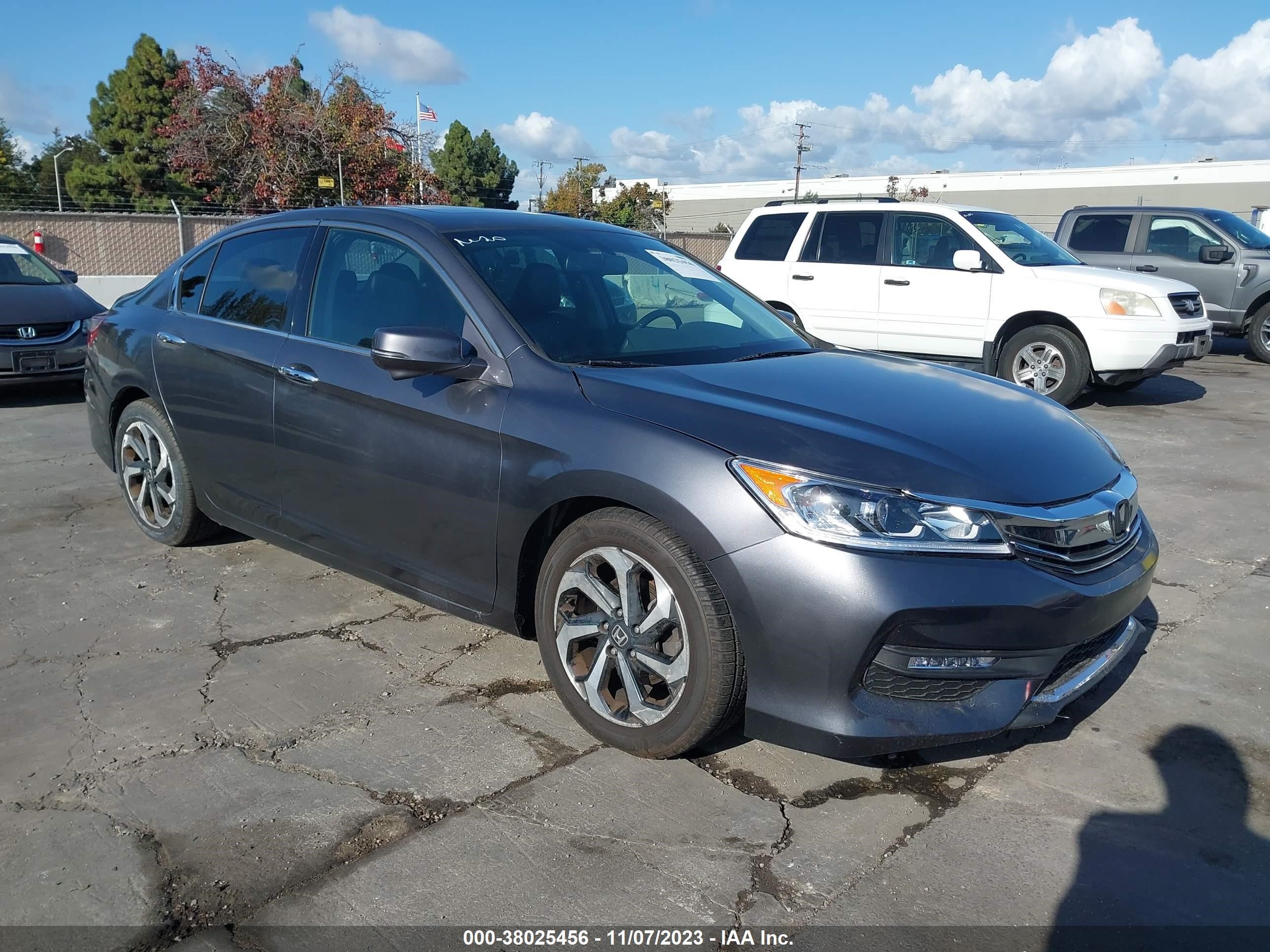 HONDA ACCORD 2017 1hgcr3f85ha041538