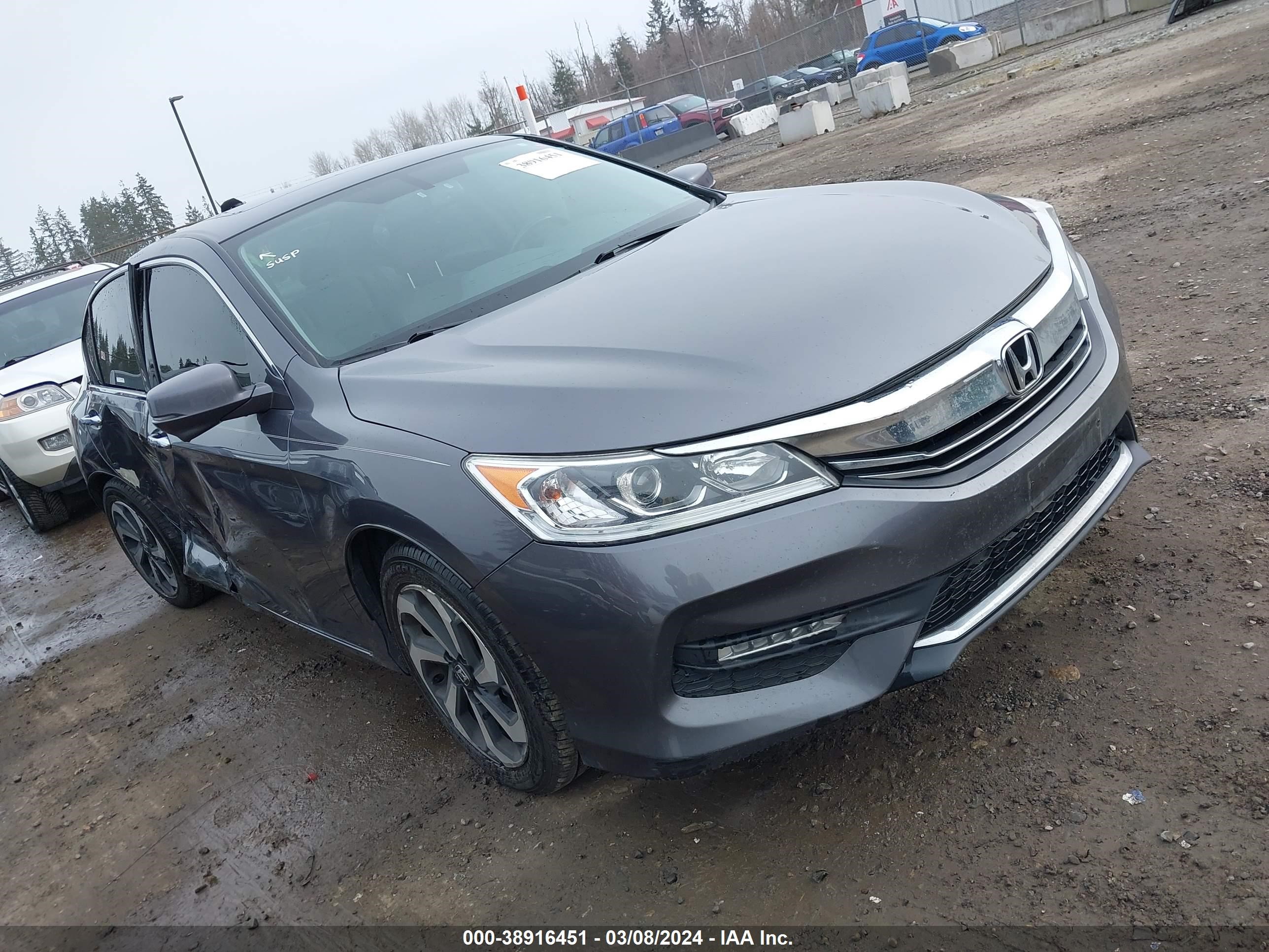 HONDA ACCORD 2017 1hgcr3f87ha041976