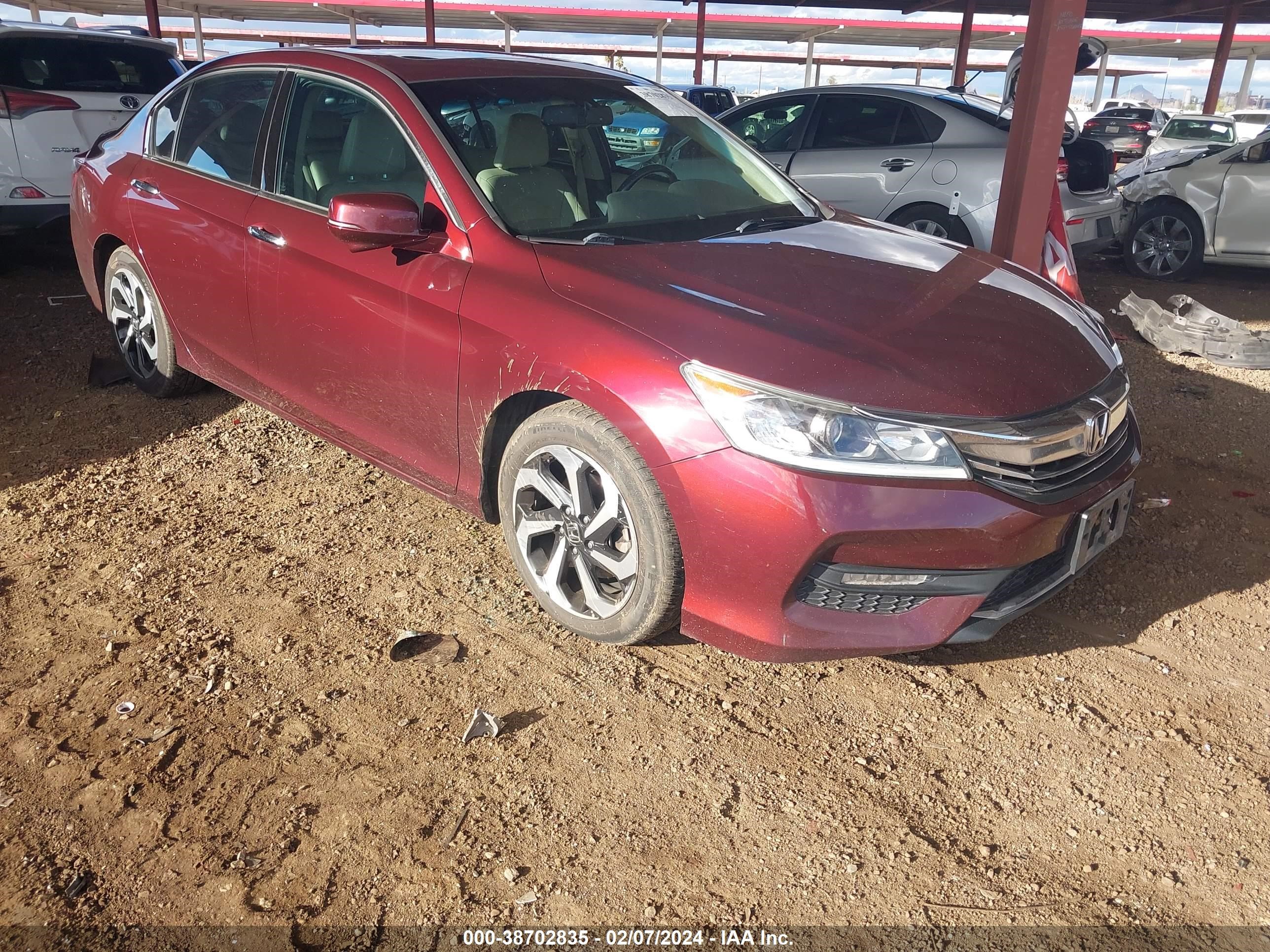 HONDA ACCORD 2016 1hgcr3f88ga021749