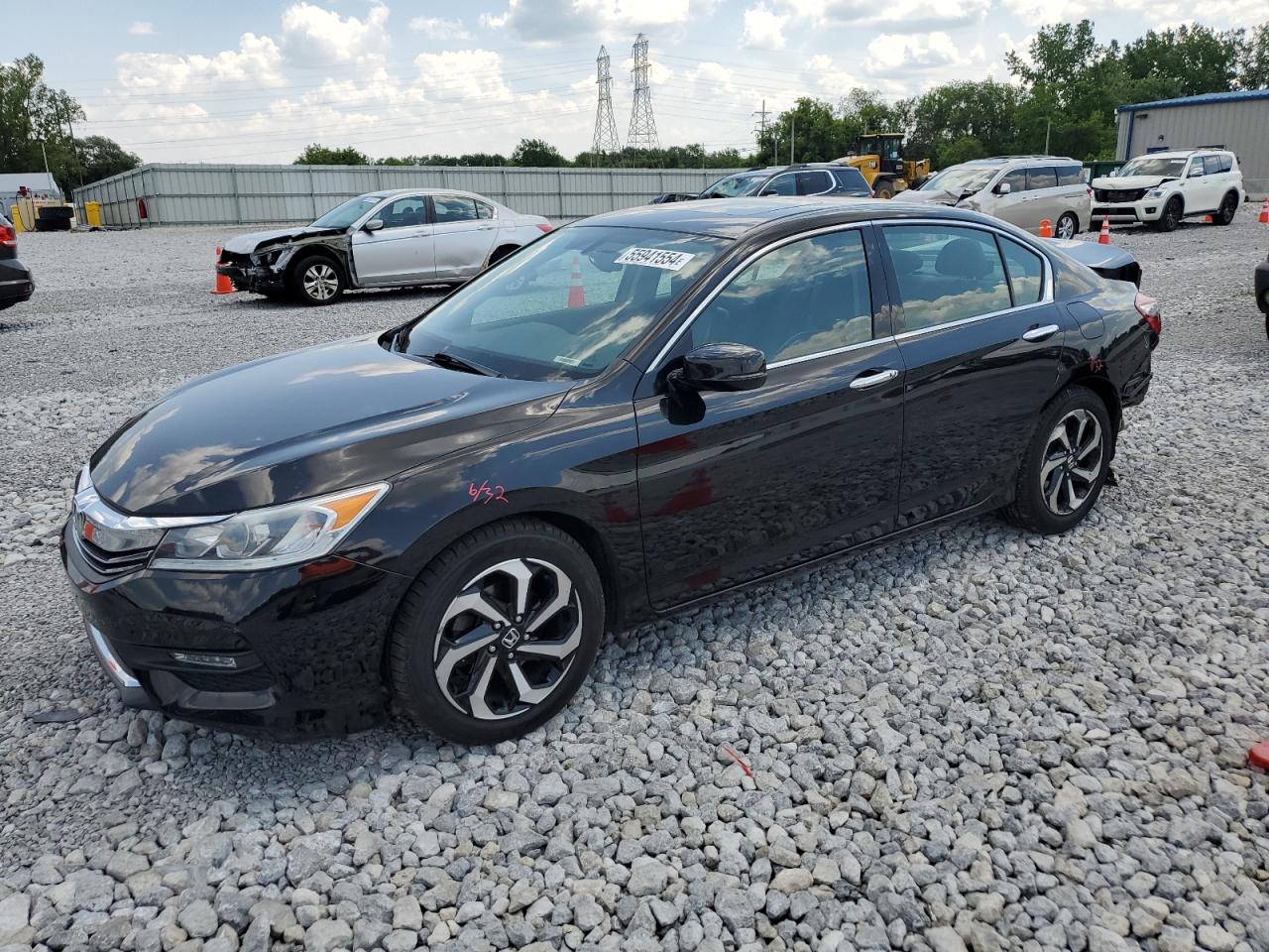 HONDA ACCORD 2017 1hgcr3f89ha043650