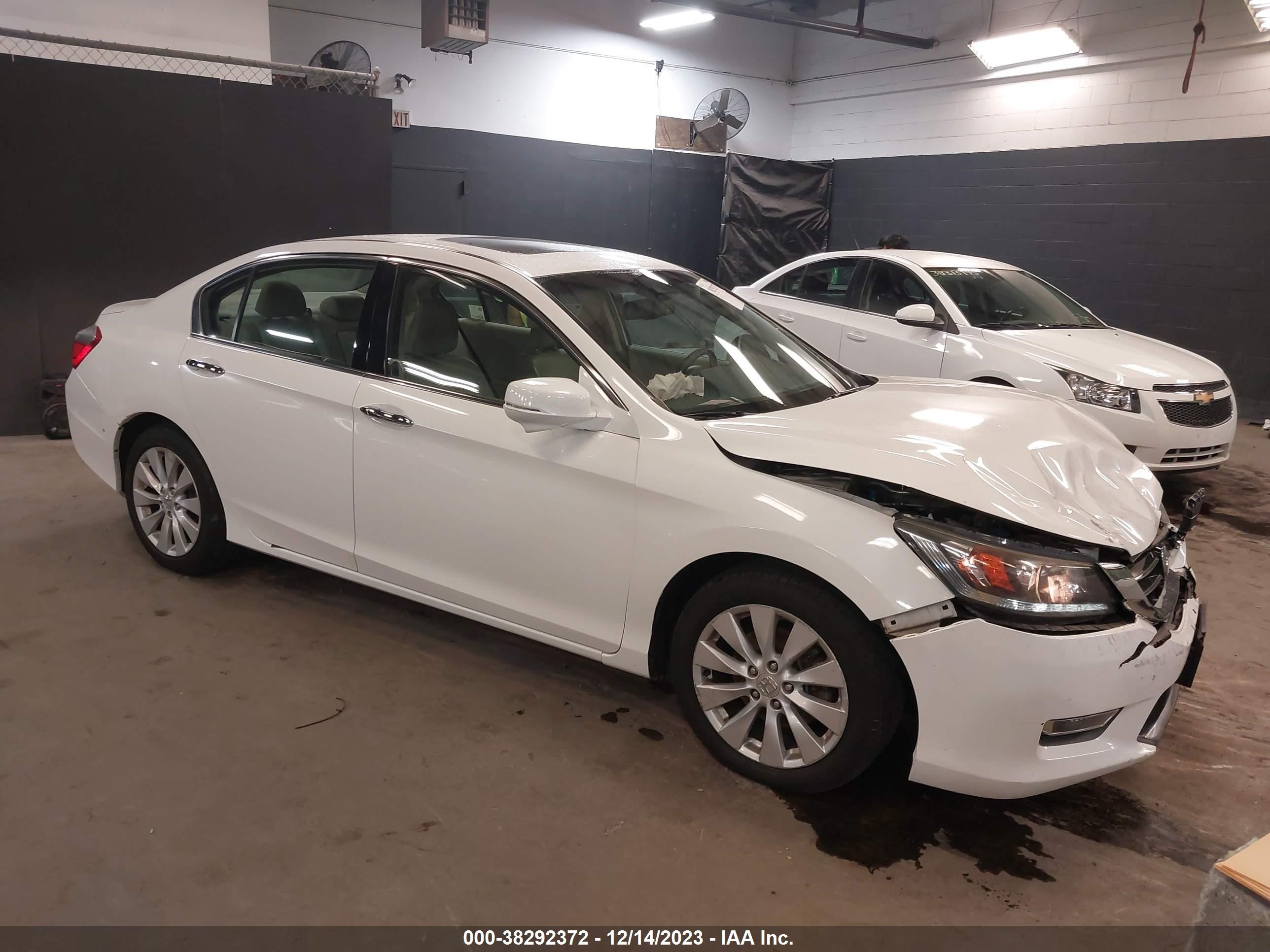 HONDA ACCORD 2013 1hgcr3f8xda019173