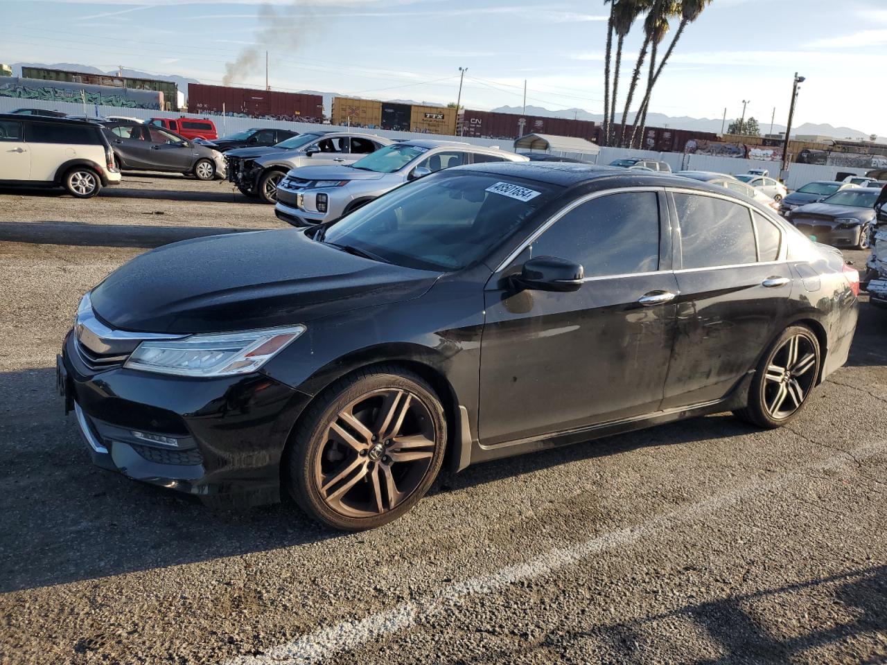 HONDA ACCORD 2017 1hgcr3f90ha013090