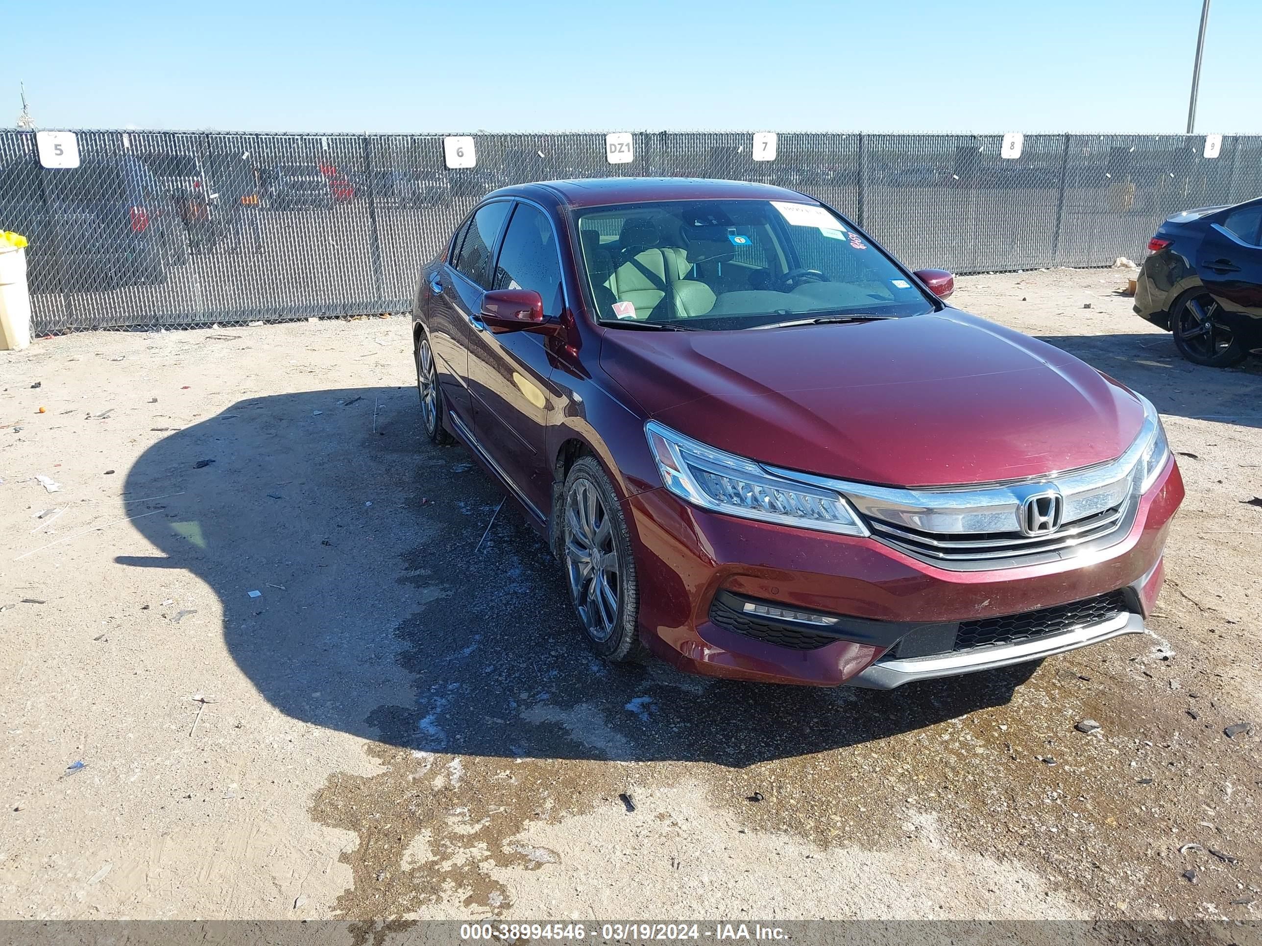 HONDA ACCORD 2016 1hgcr3f91ga017874