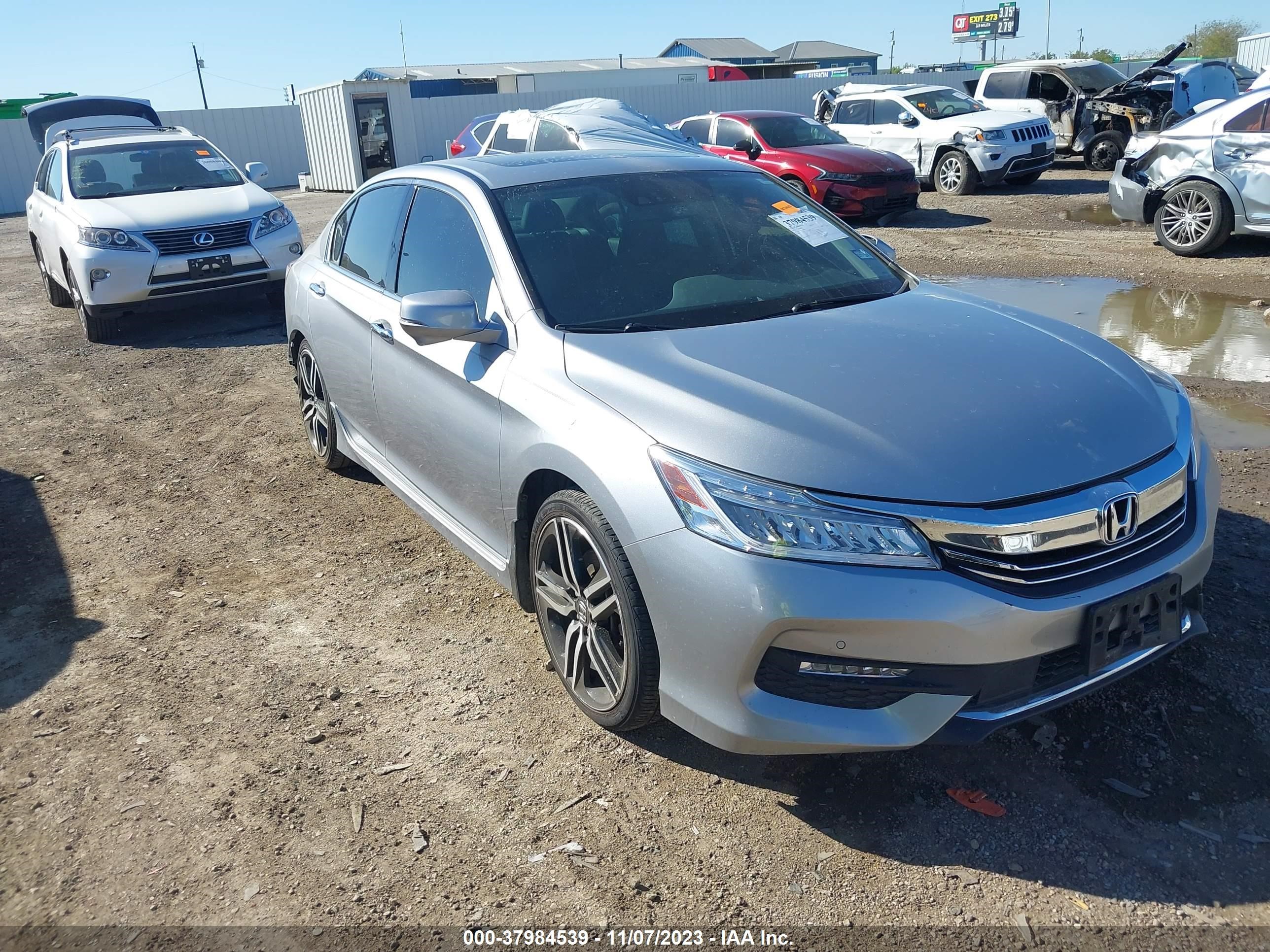 HONDA ACCORD 2017 1hgcr3f91ha037382