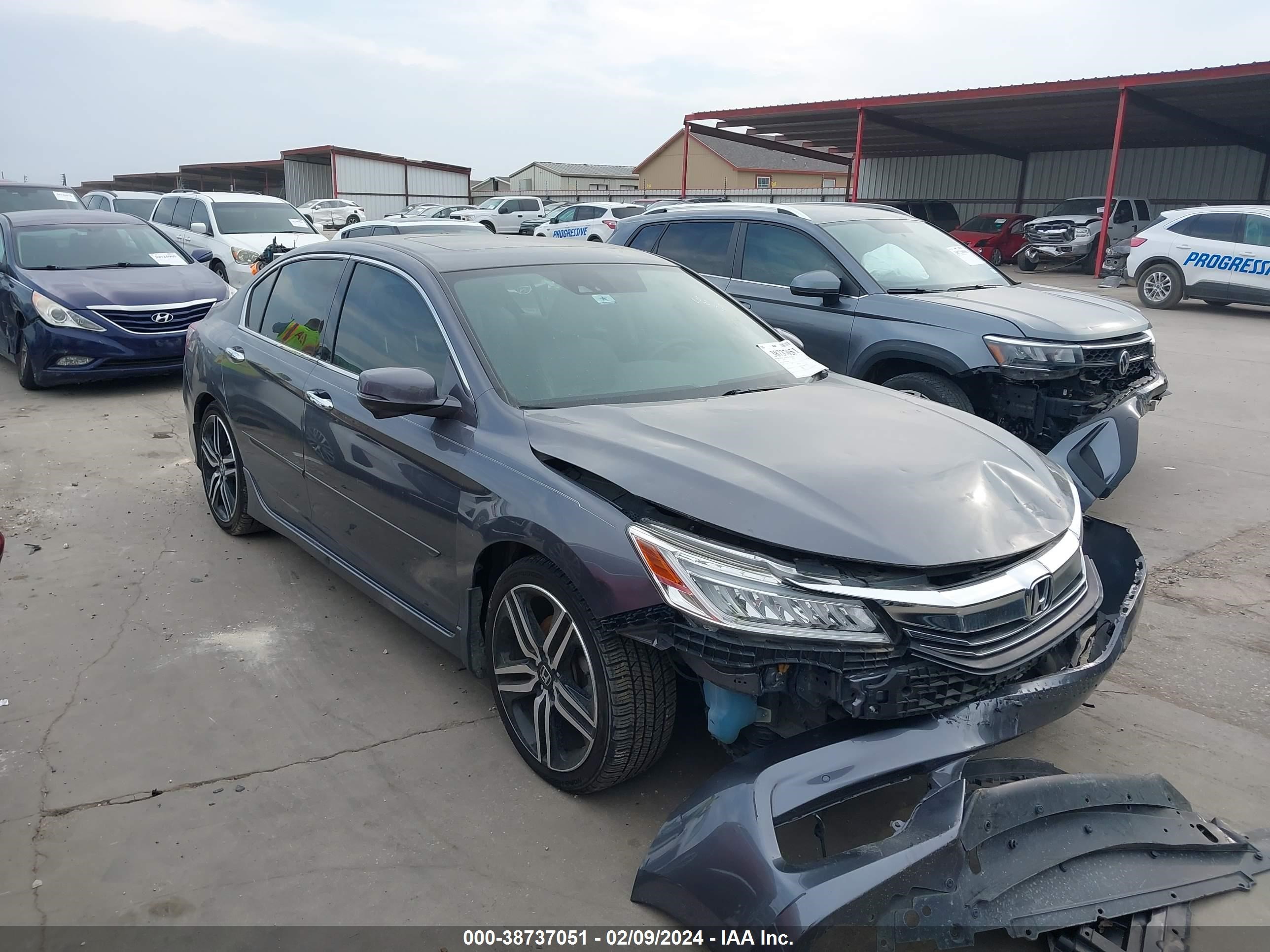 HONDA ACCORD 2017 1hgcr3f95ha028944