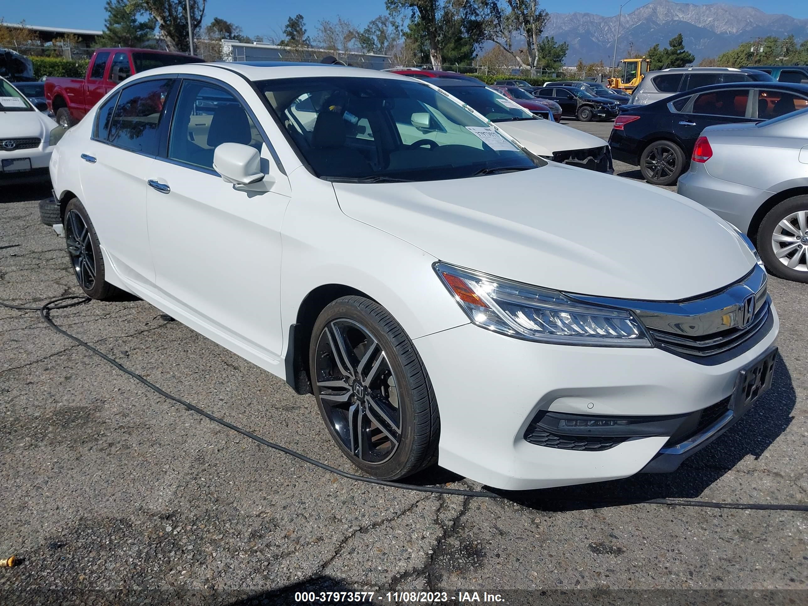 HONDA ACCORD 2017 1hgcr3f95ha029530