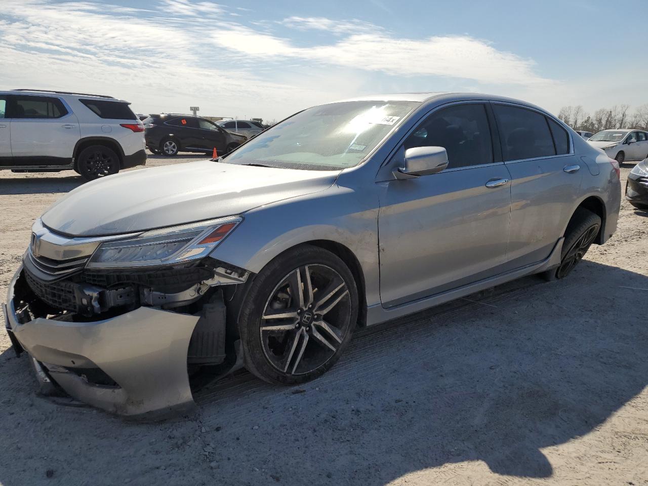 HONDA ACCORD 2017 1hgcr3f96ha018570