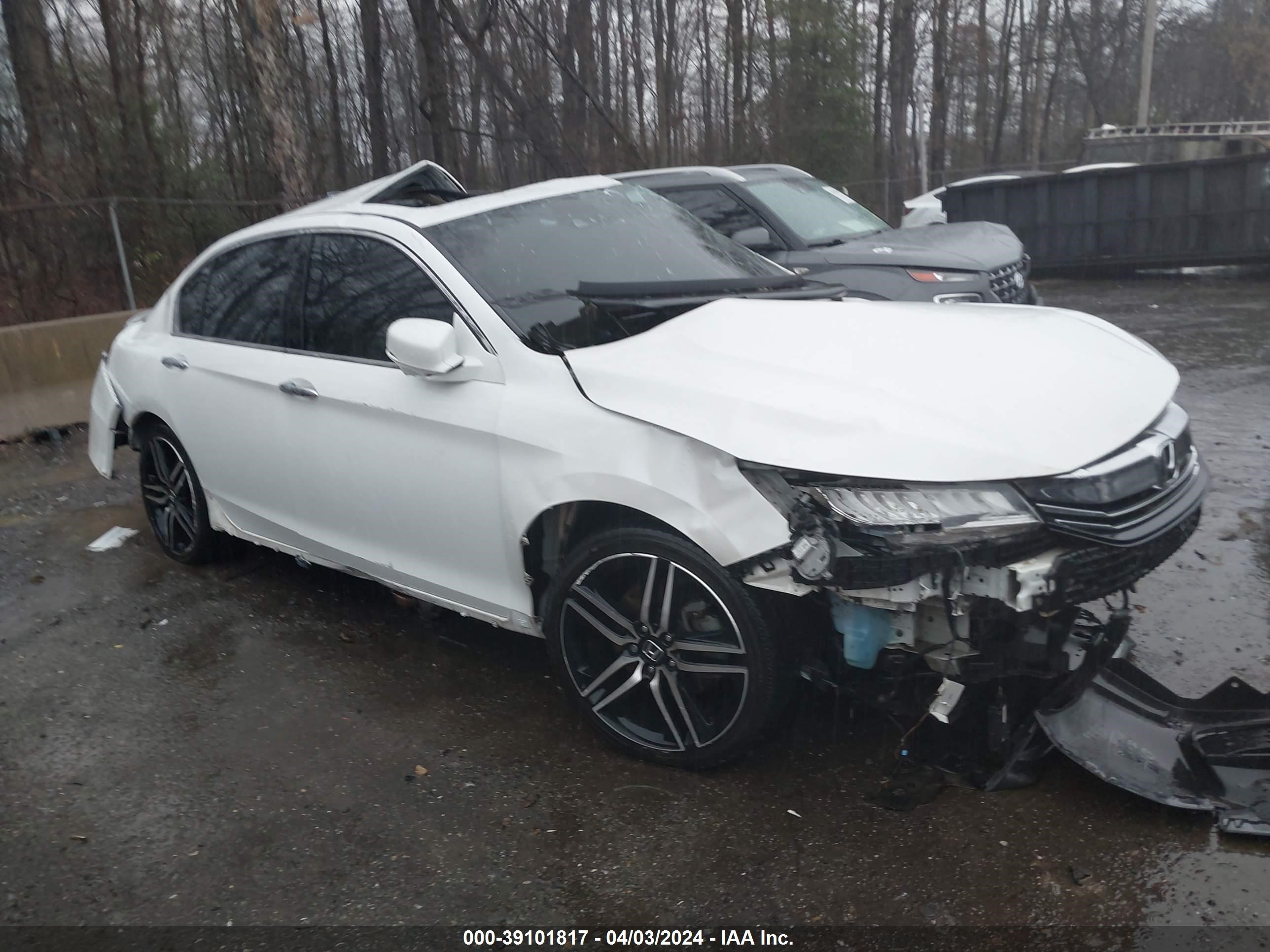 HONDA ACCORD 2017 1hgcr3f96ha023770