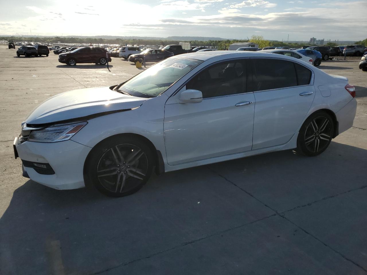 HONDA ACCORD 2016 1hgcr3f97ga013280