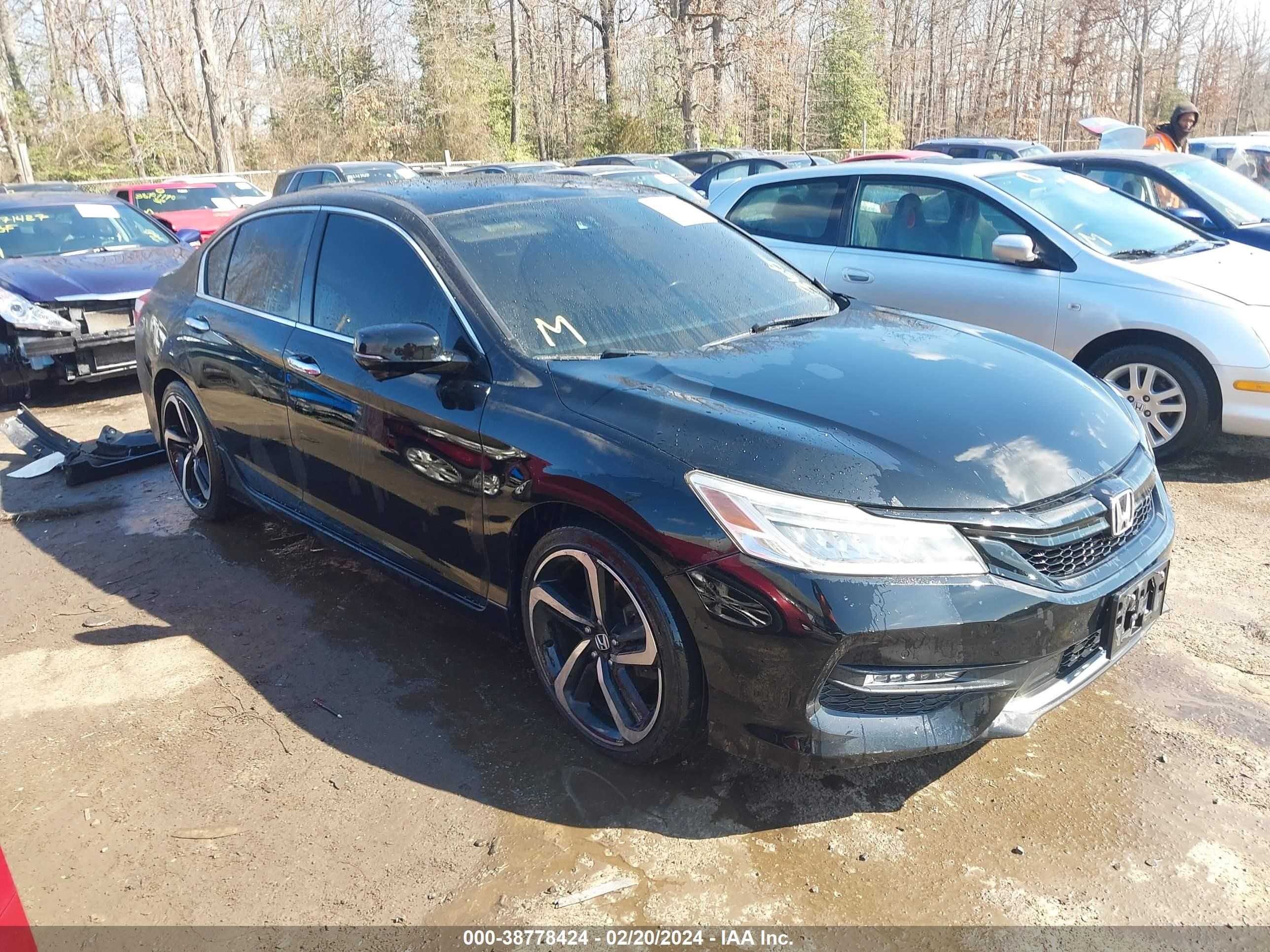 HONDA ACCORD 2017 1hgcr3f97ha004886