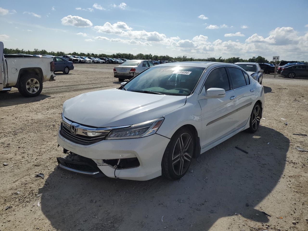 HONDA ACCORD 2017 1hgcr3f97ha042019