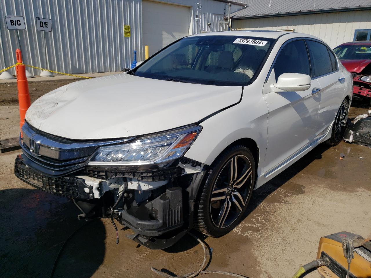 HONDA ACCORD 2016 1hgcr3f98ga009402