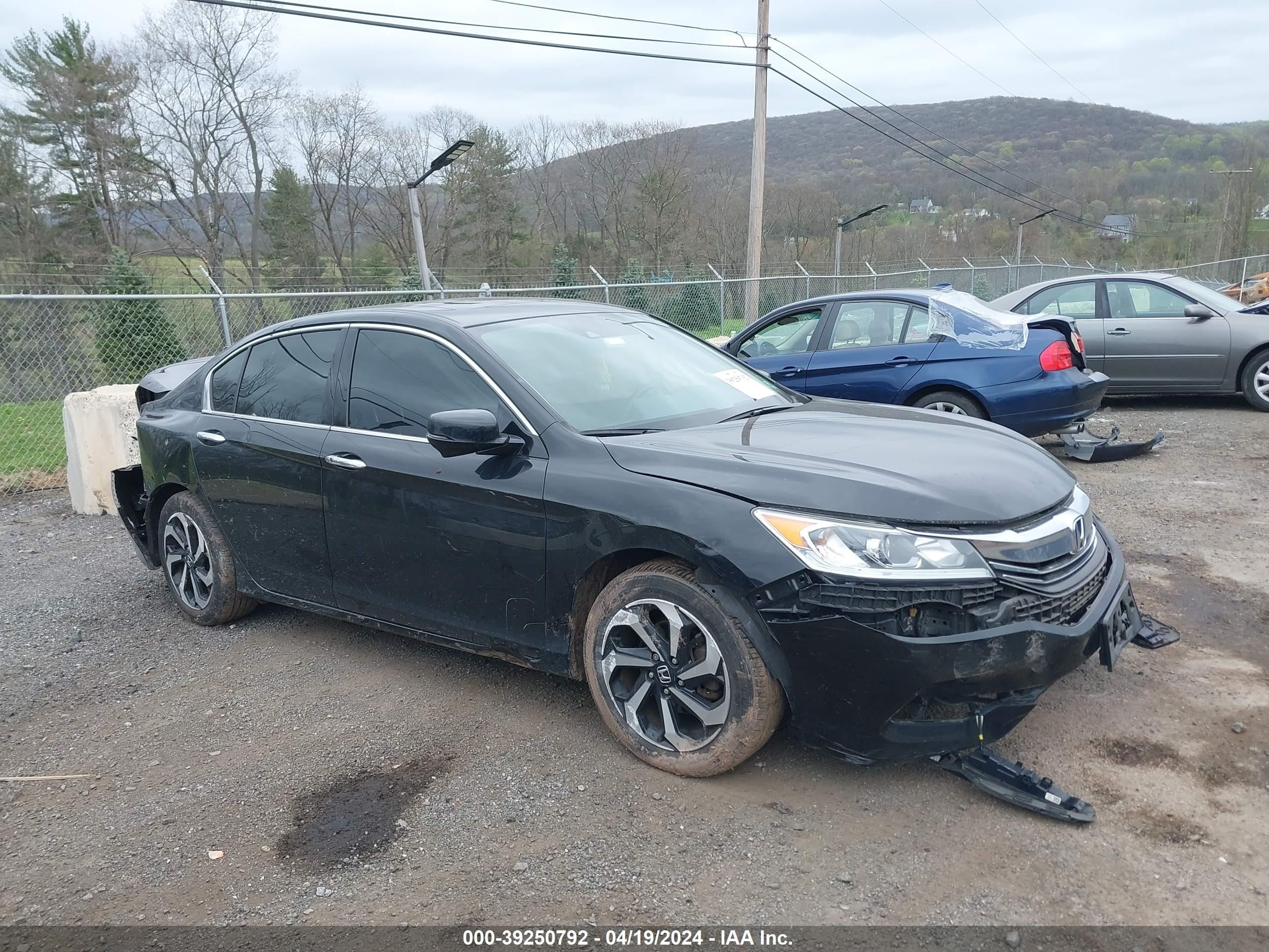 HONDA NULL 2017 1hgcr3fo5ha022515