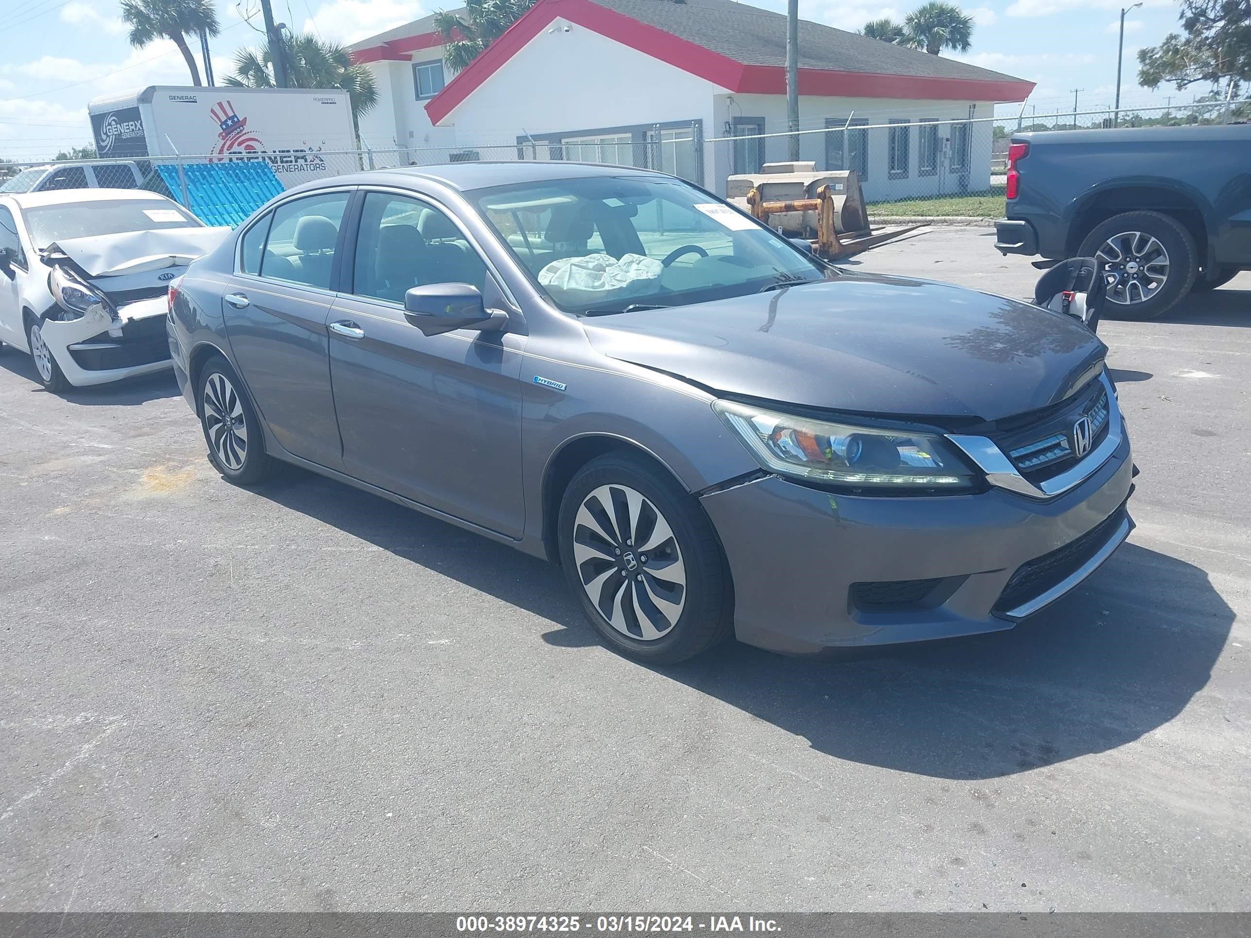 HONDA ACCORD 2014 1hgcr6f30ea006553