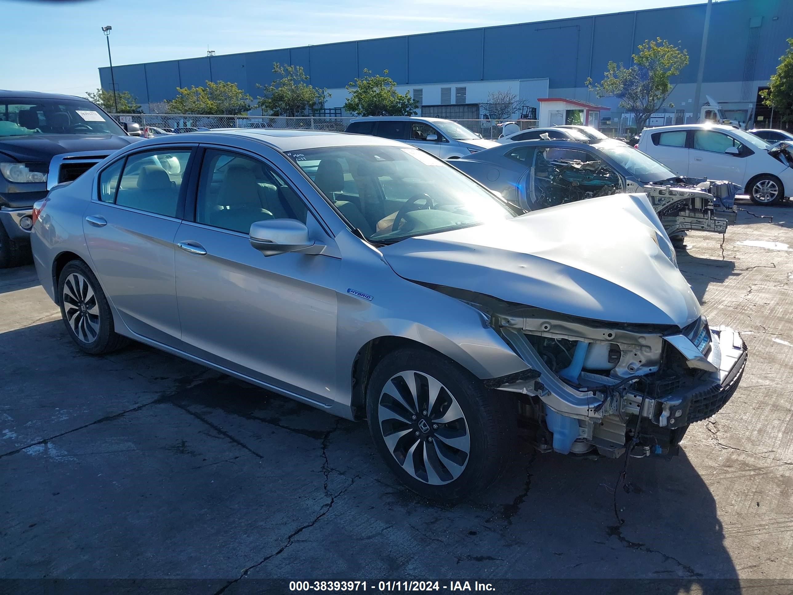 HONDA ACCORD 2015 1hgcr6f59fa008627