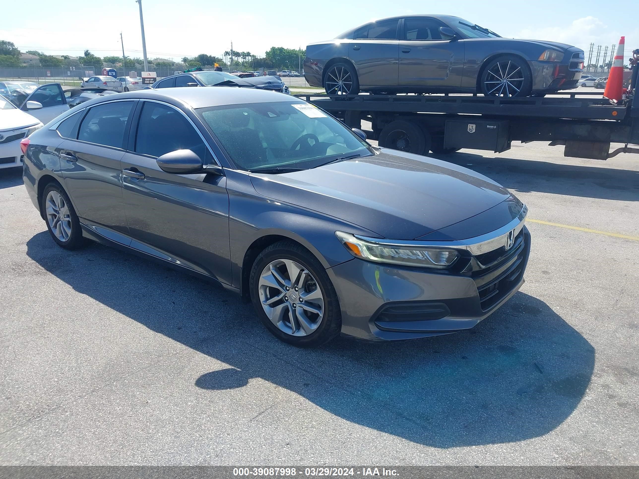 HONDA ACCORD 2018 1hgcv1f11ja013146