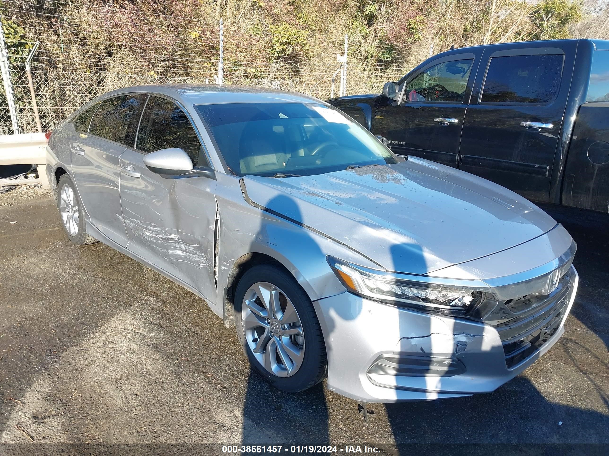 HONDA ACCORD 2018 1hgcv1f11ja224850