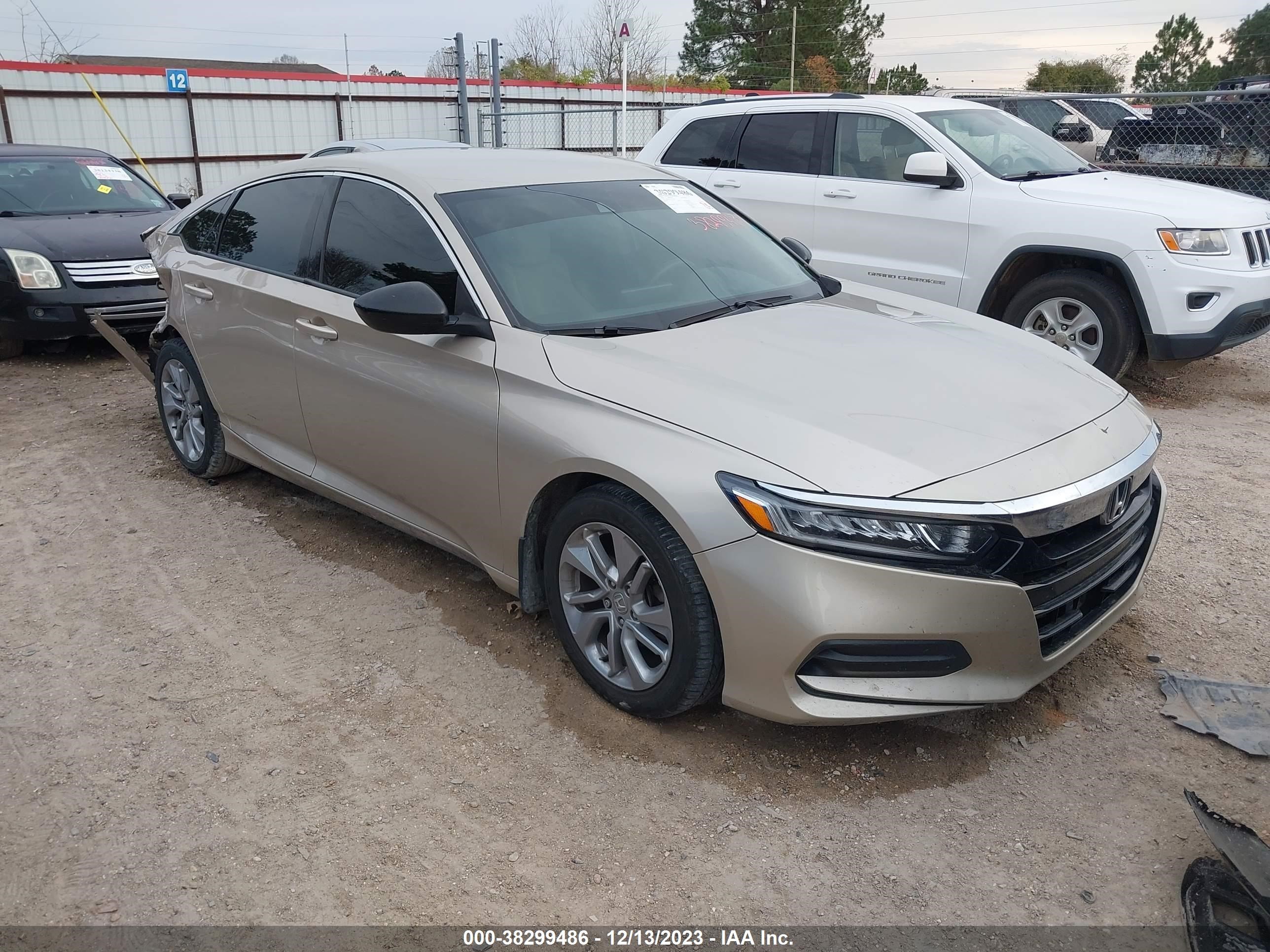 HONDA ACCORD 2018 1hgcv1f12ja012409