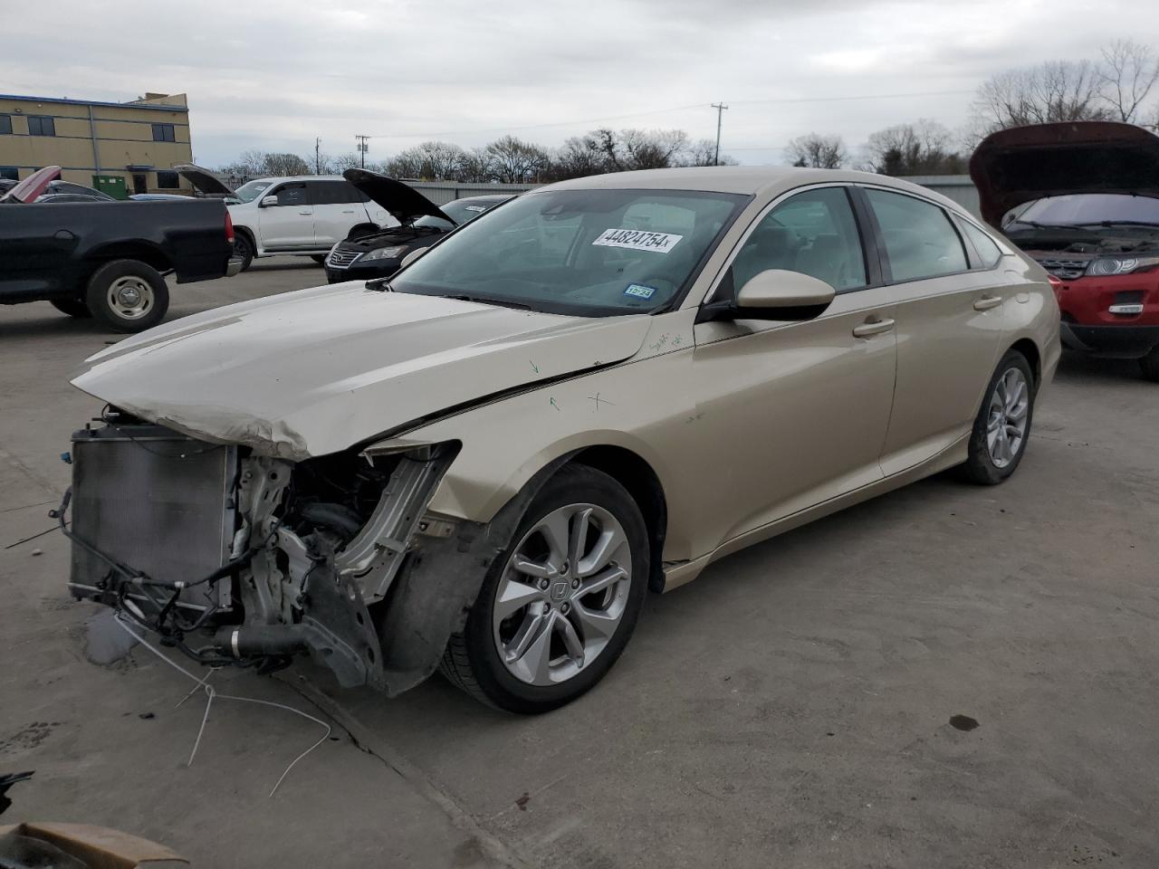 HONDA ACCORD 2019 1hgcv1f12ka082347