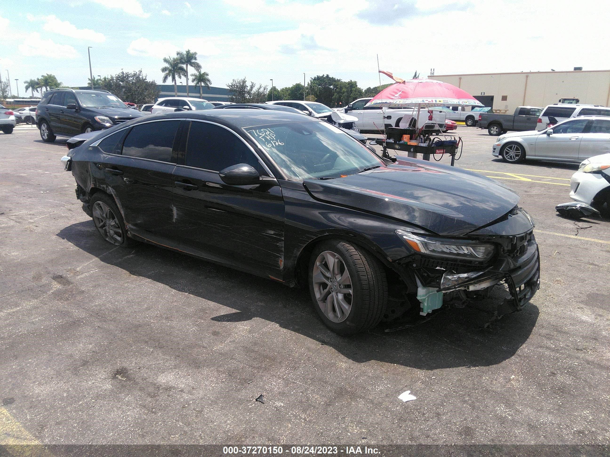 HONDA ACCORD 2018 1hgcv1f13ja267621