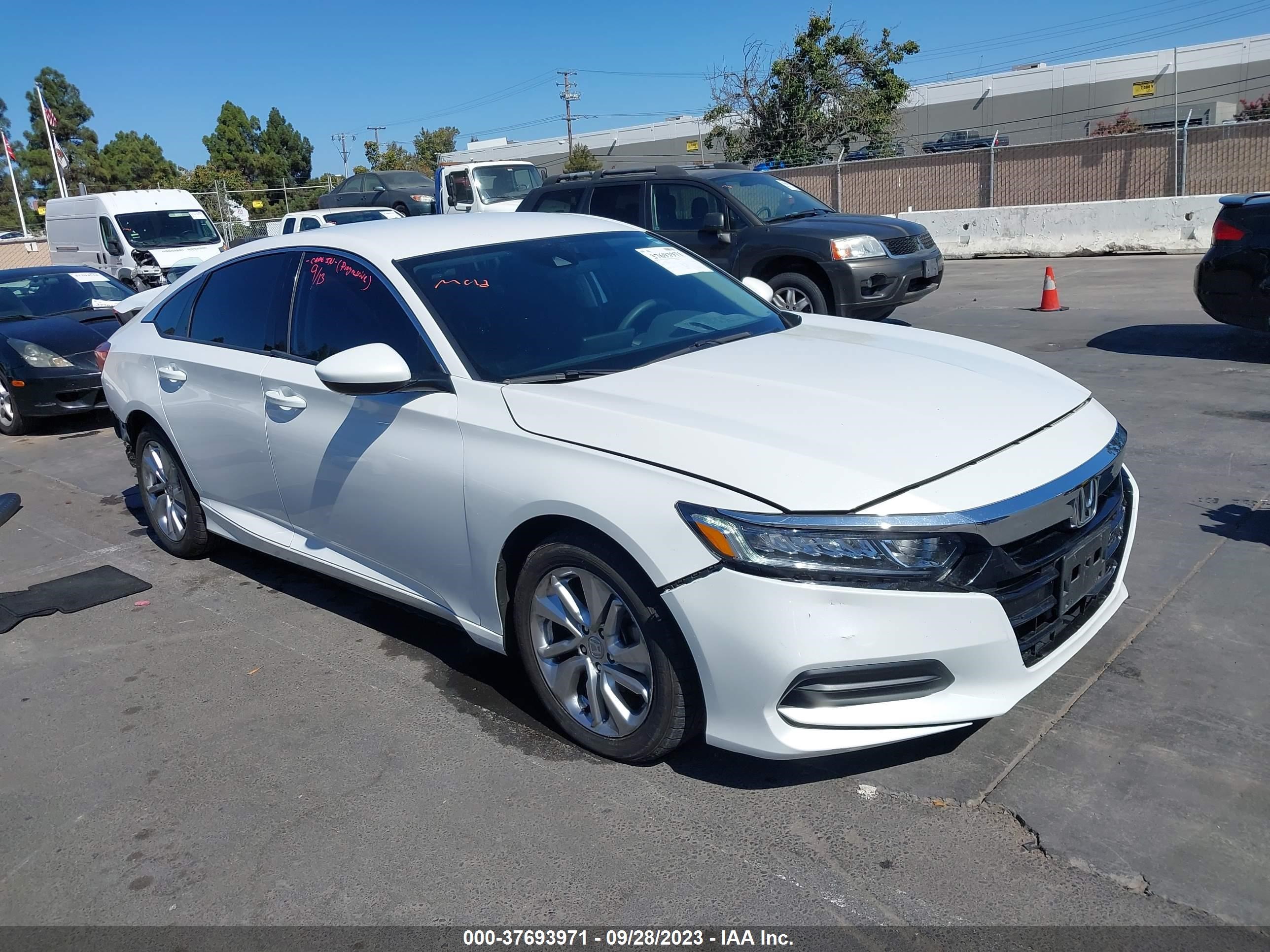 HONDA ACCORD 2019 1hgcv1f13ka071891