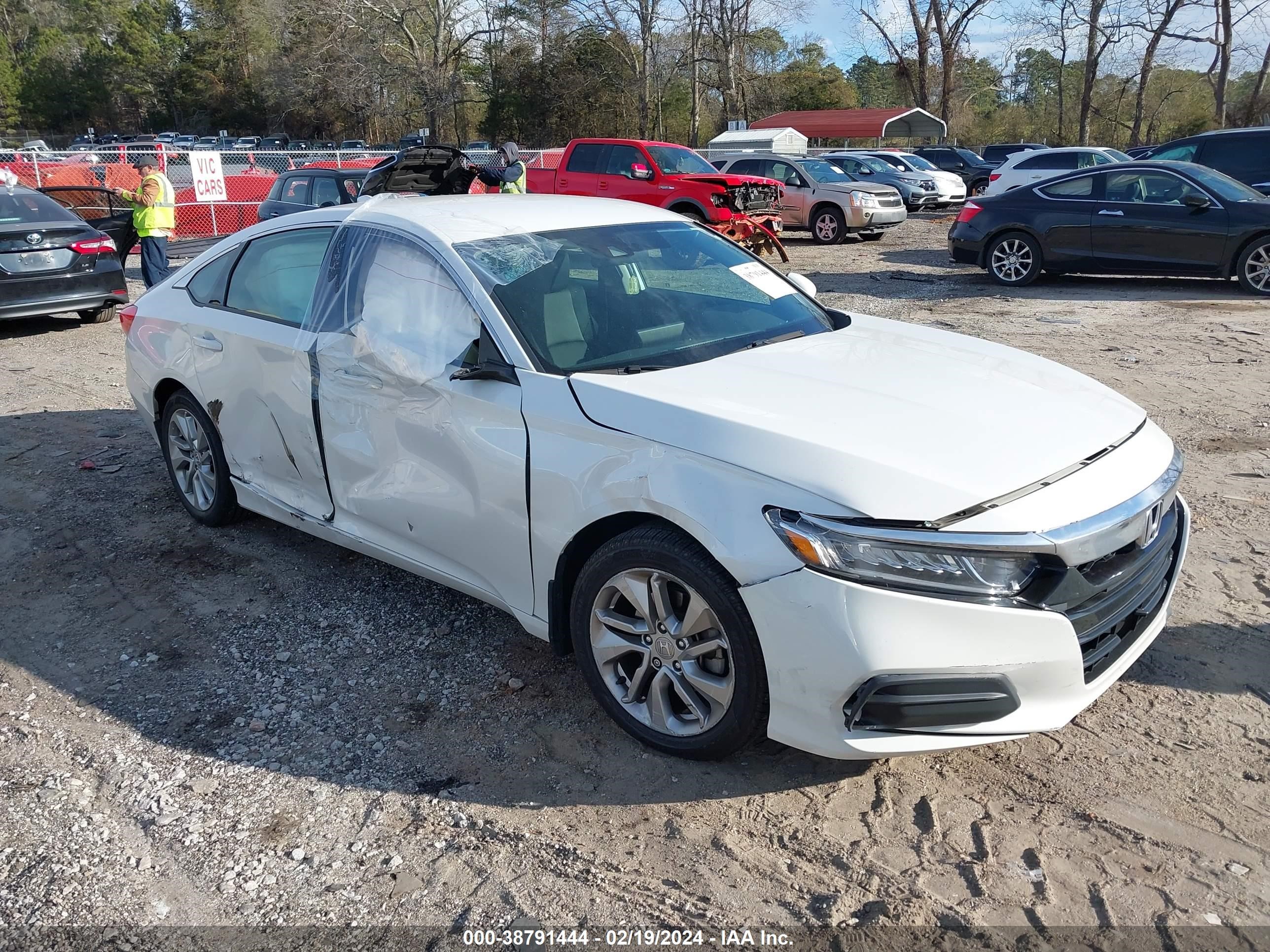 HONDA ACCORD 2018 1hgcv1f14ja175871