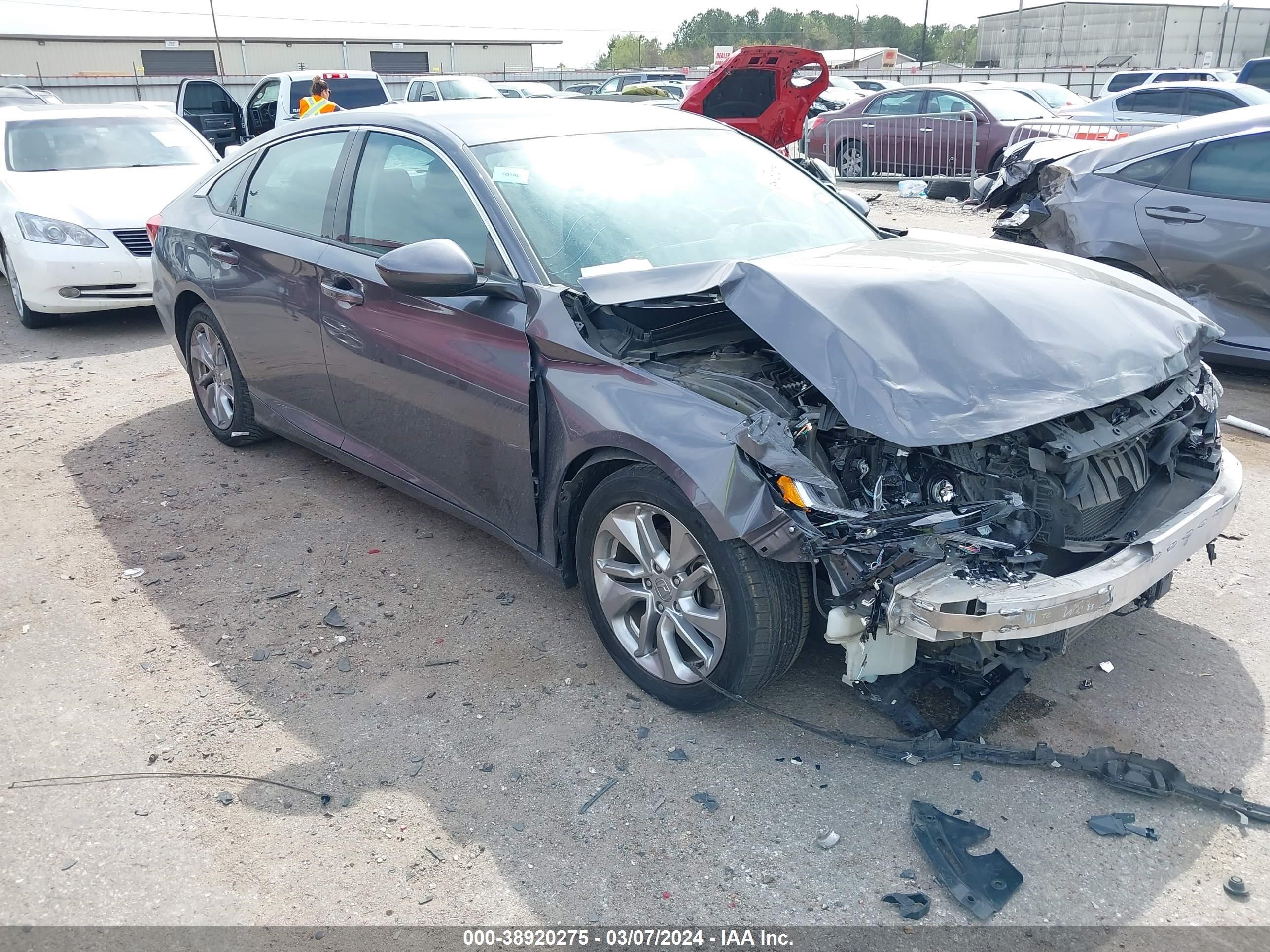 HONDA ACCORD 2018 1hgcv1f14ja243585