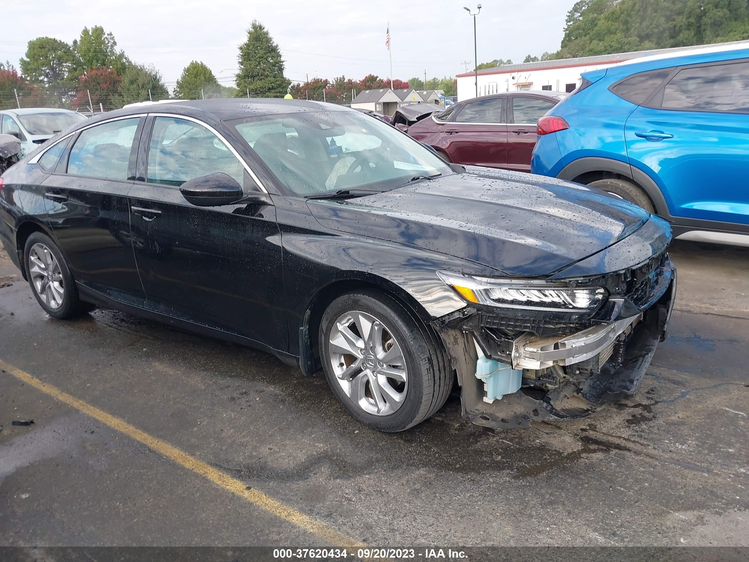 HONDA ACCORD 2018 1hgcv1f15ja221059