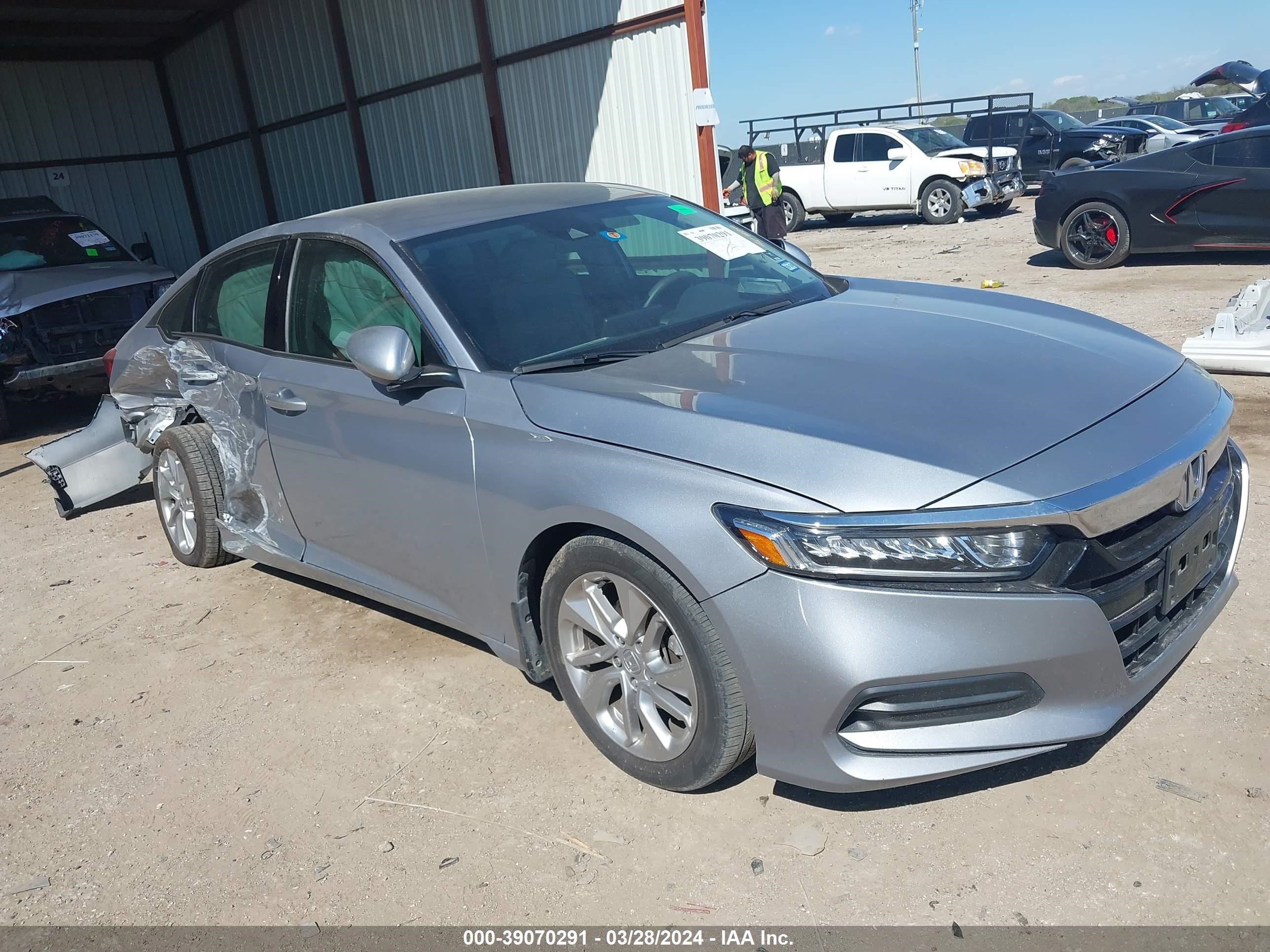 HONDA ACCORD 2019 1hgcv1f15ka113879