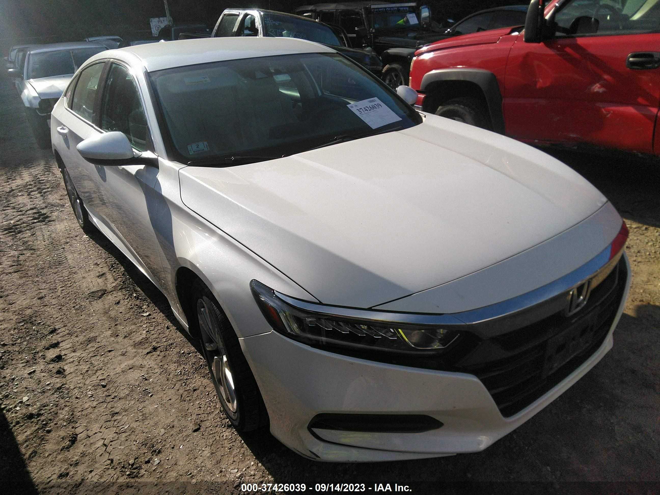 HONDA ACCORD 2019 1hgcv1f16ka112255