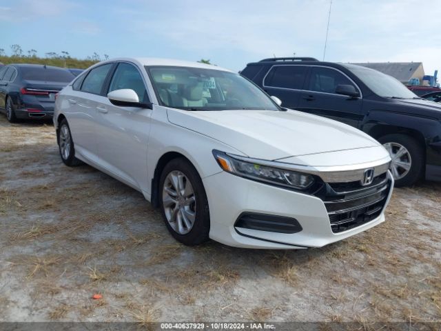 HONDA ACCORD 2018 1hgcv1f18ja208208