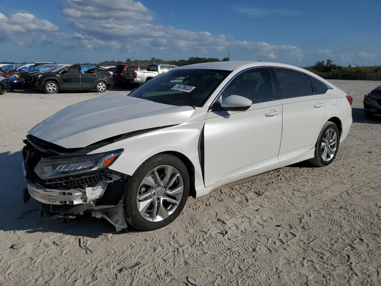 HONDA ACCORD 2019 1hgcv1f18ka092557