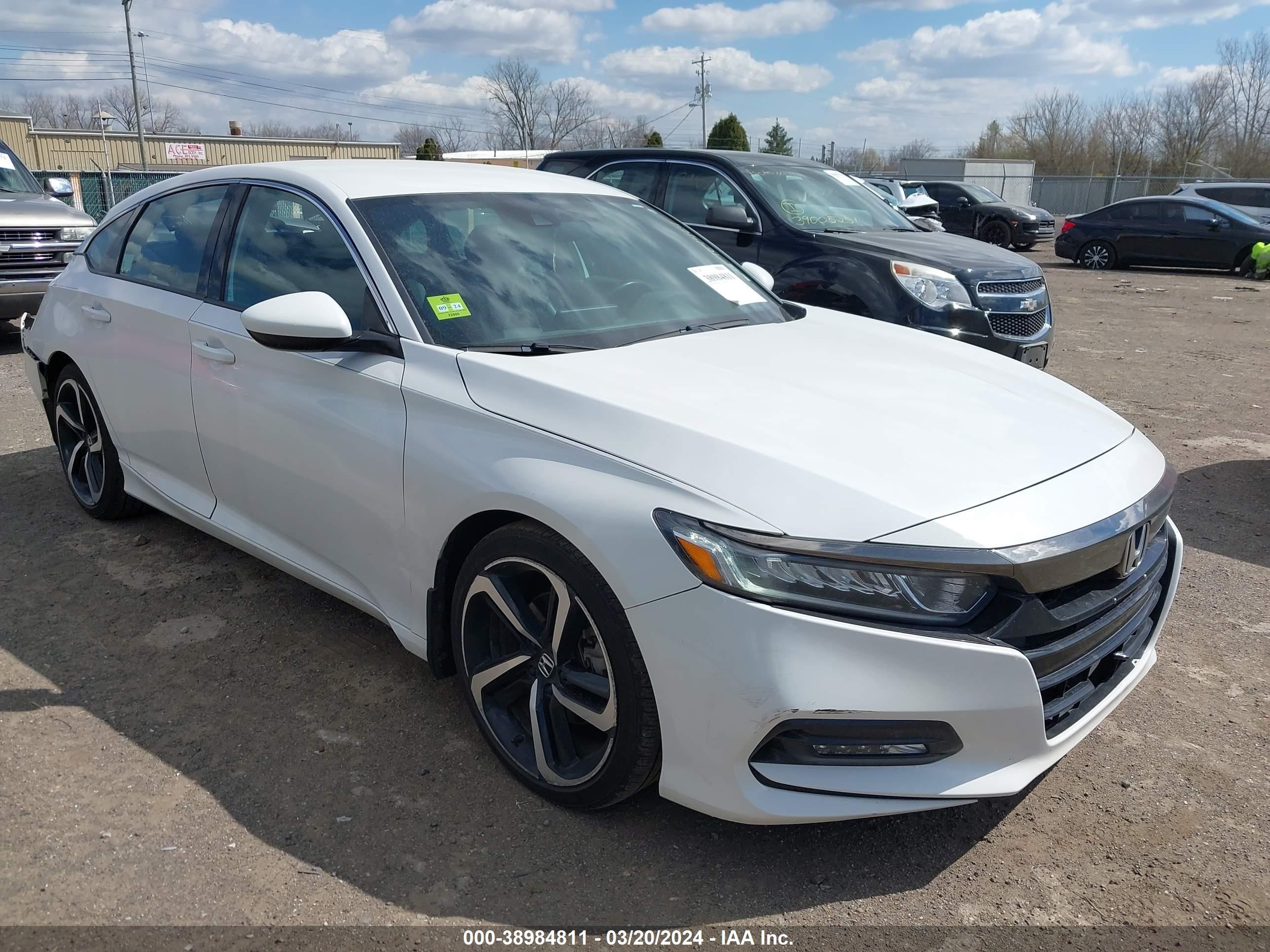 HONDA ACCORD 2018 1hgcv1f30ja164464