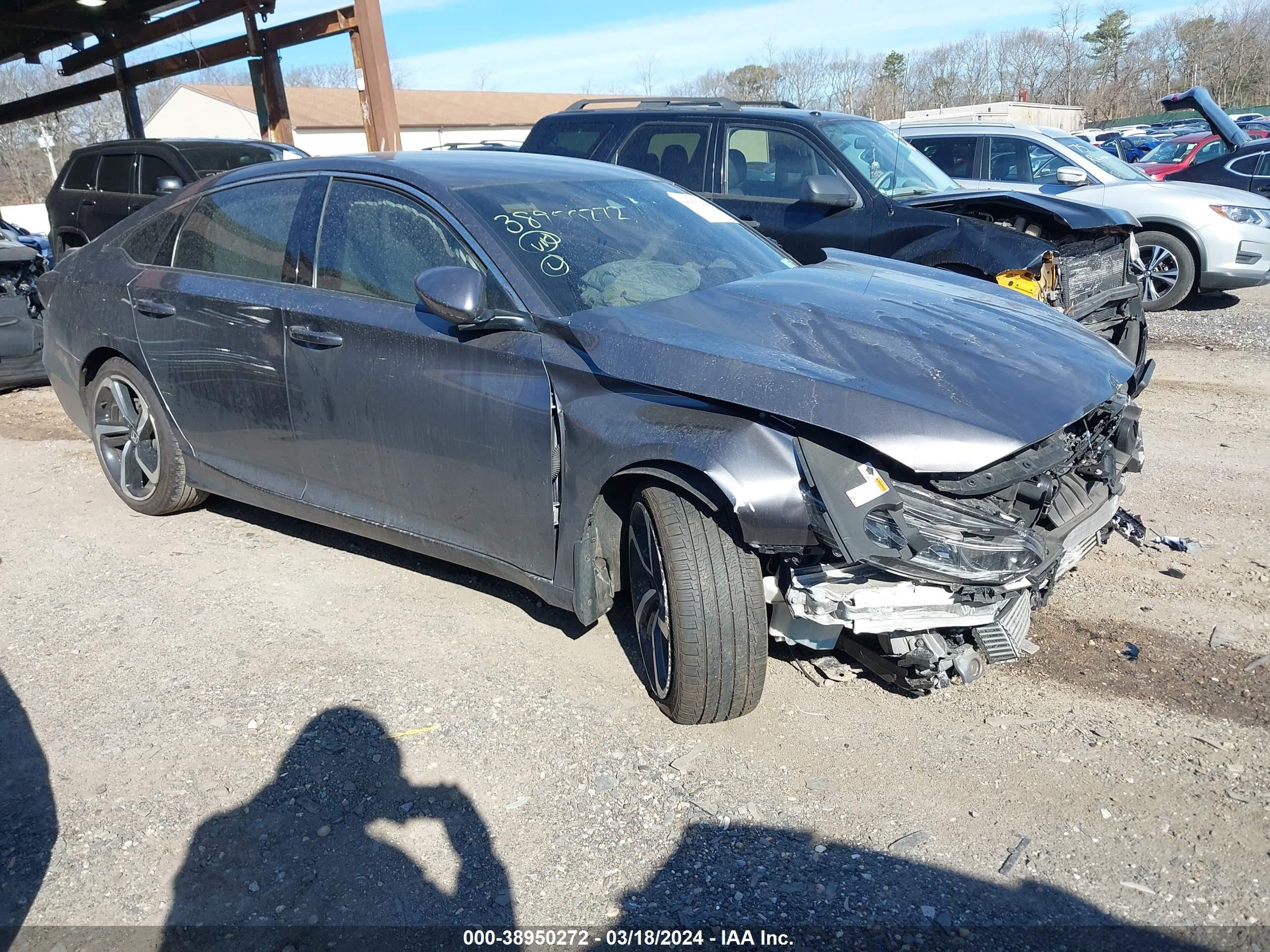 HONDA ACCORD 2018 1hgcv1f30ja258683