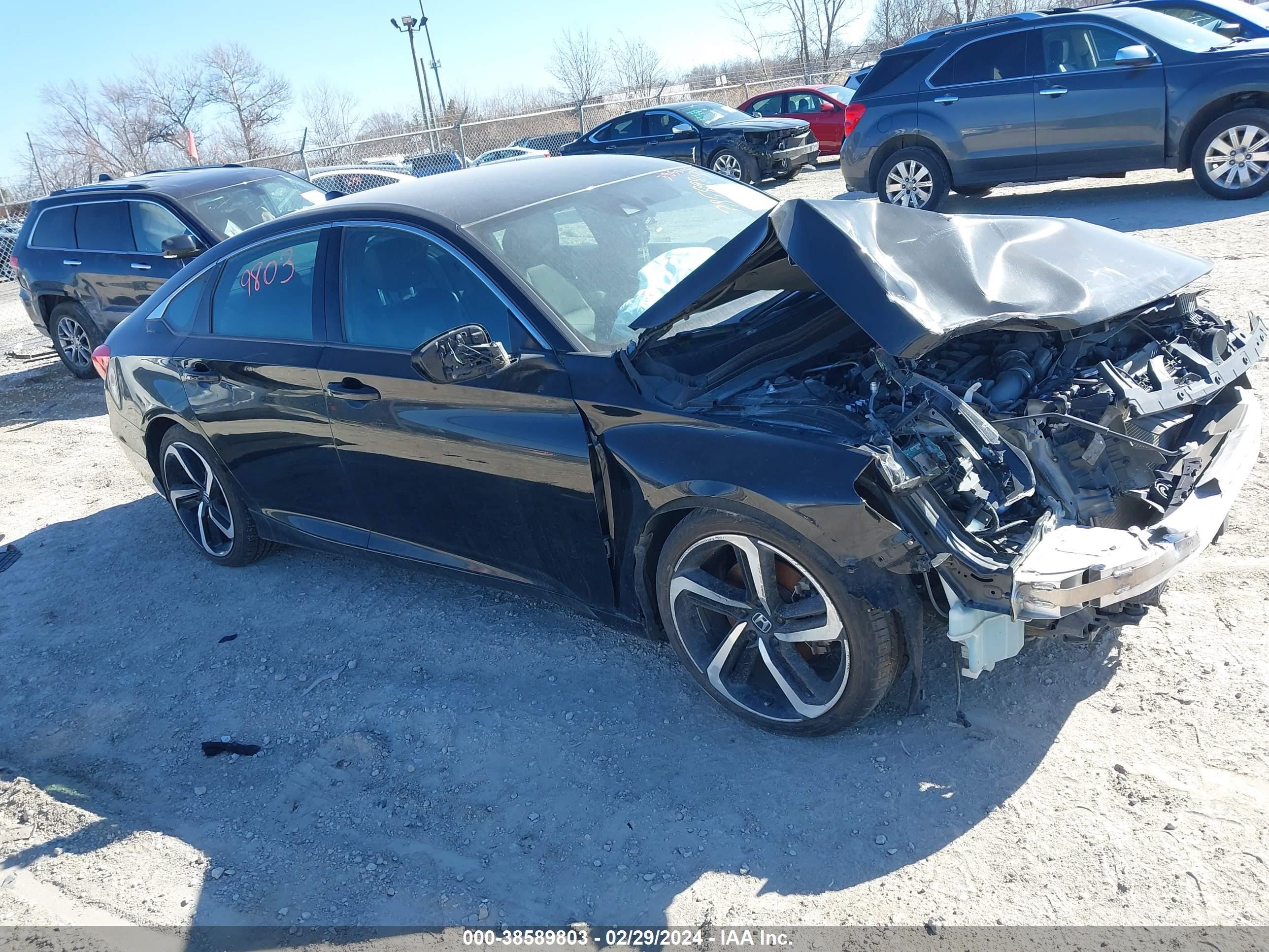 HONDA ACCORD 2018 1hgcv1f31ja225255