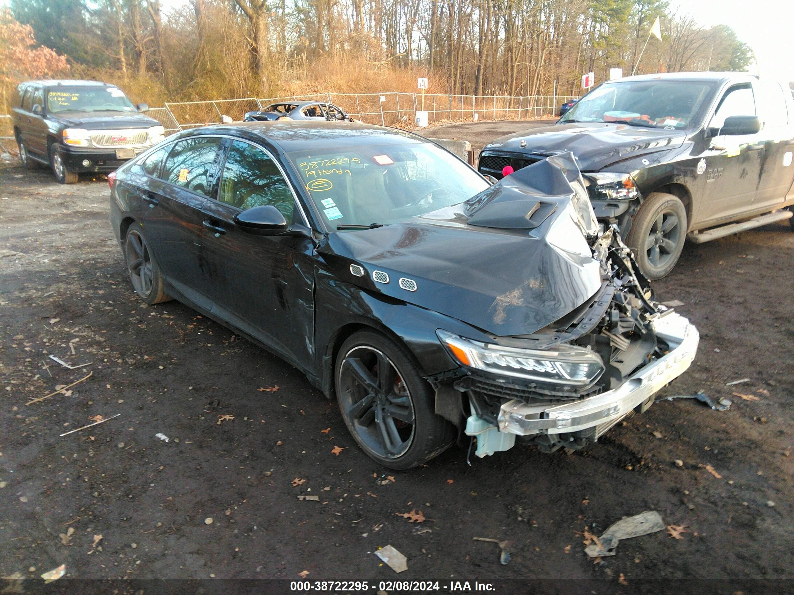 HONDA ACCORD 2019 1hgcv1f31ka045470