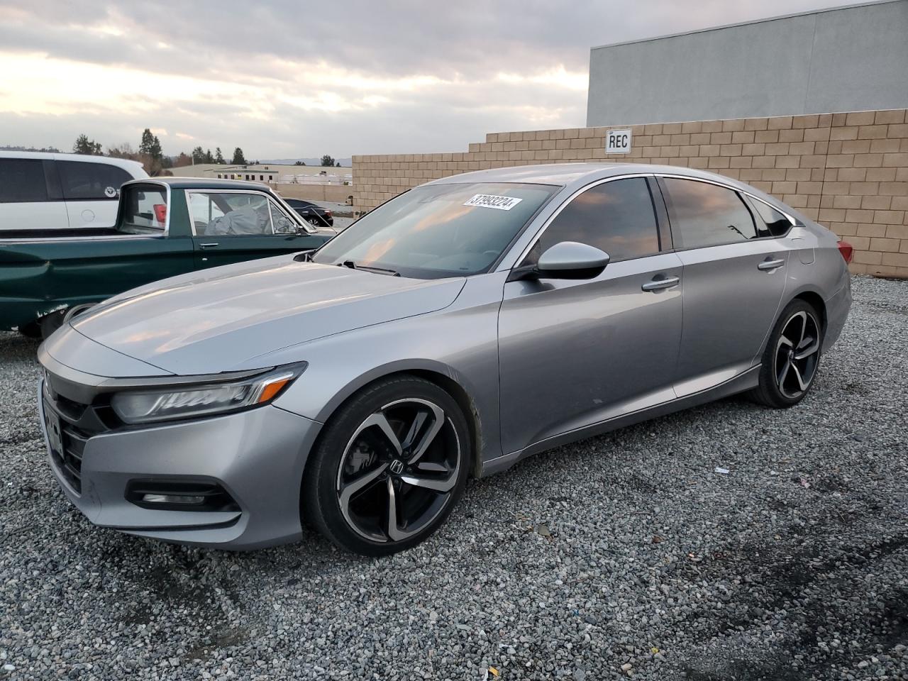 HONDA ACCORD 2019 1hgcv1f31ka051253