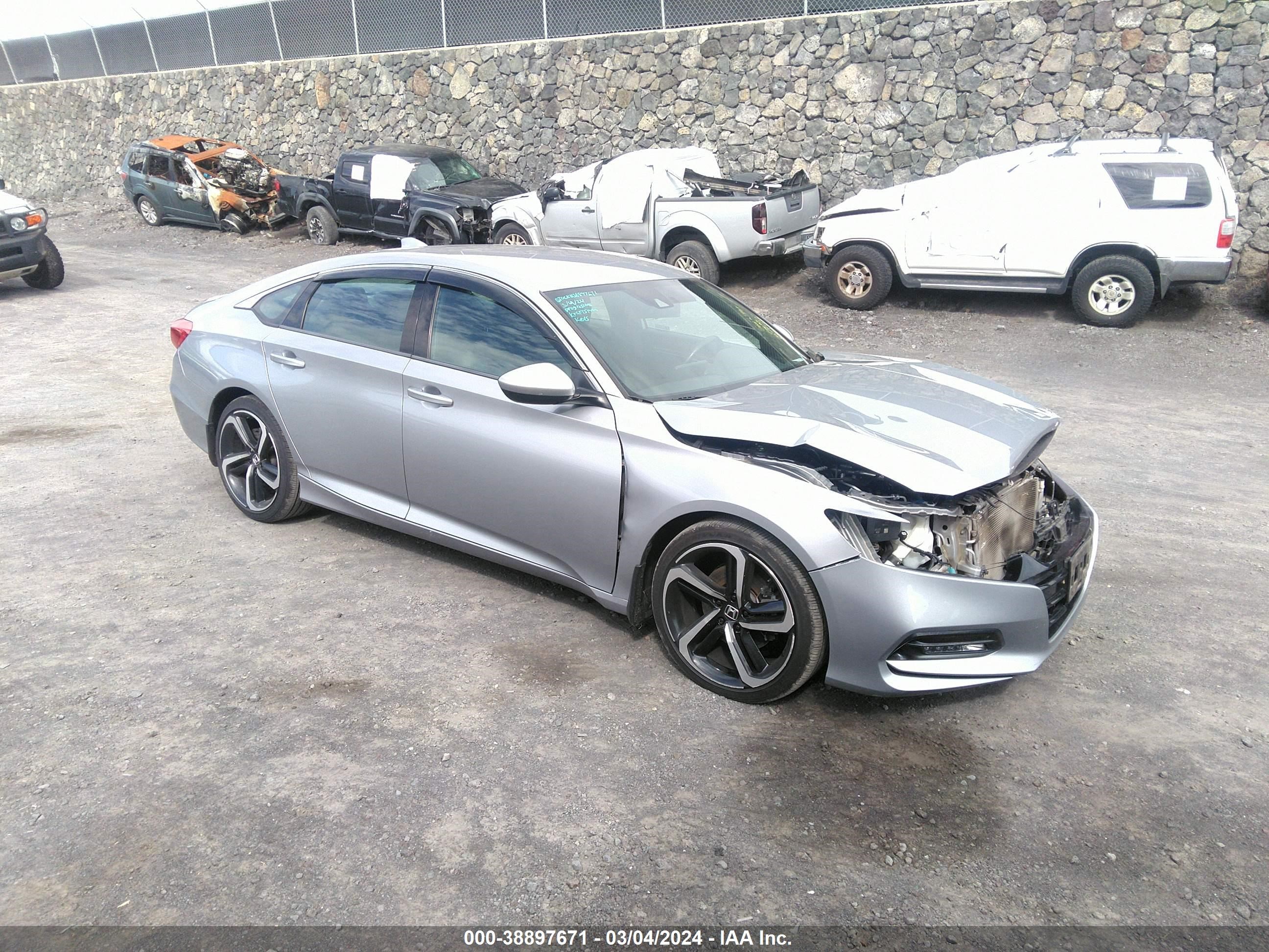 HONDA ACCORD 2018 1hgcv1f32ja063586