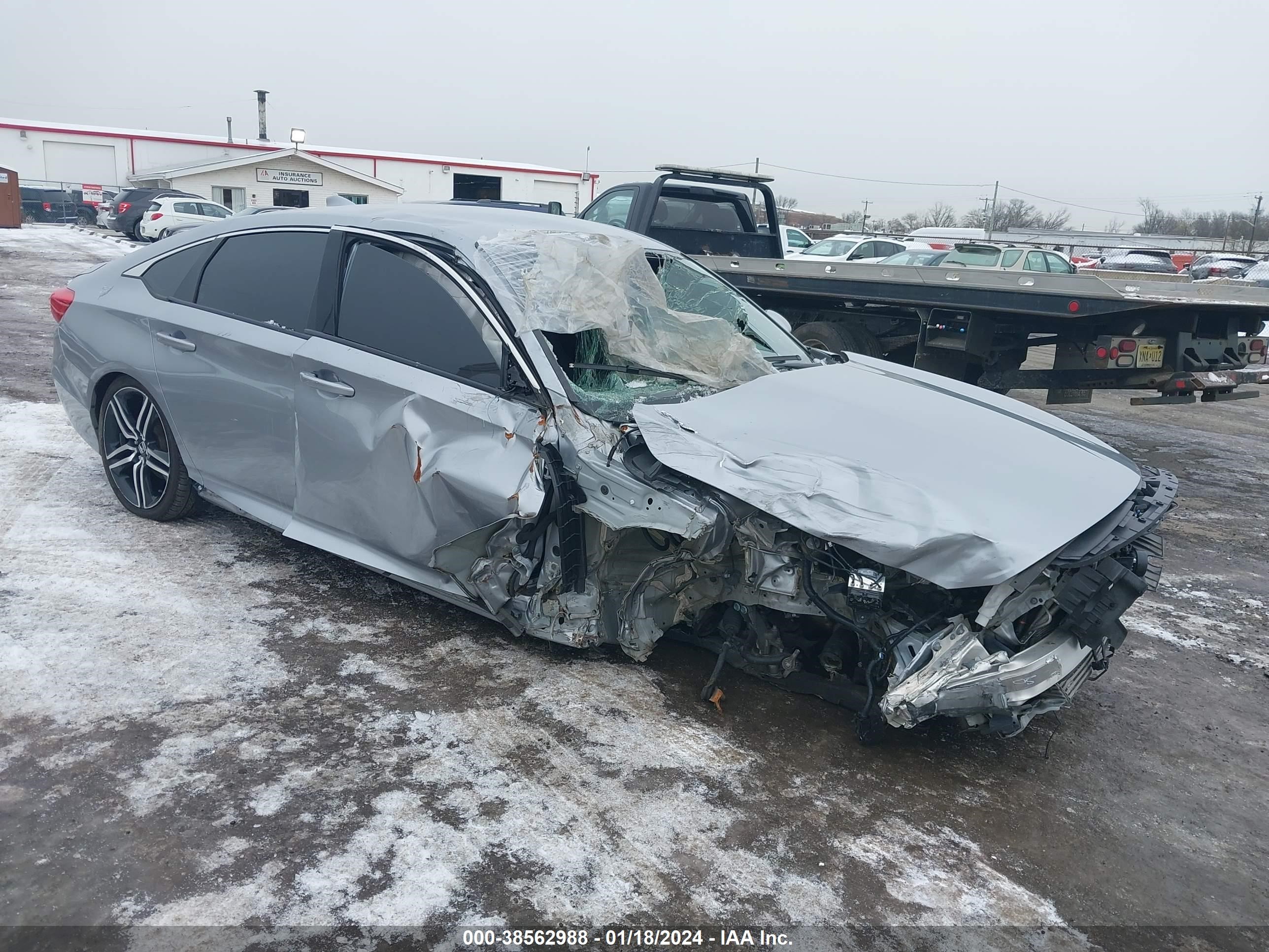 HONDA ACCORD 2018 1hgcv1f32ja248298