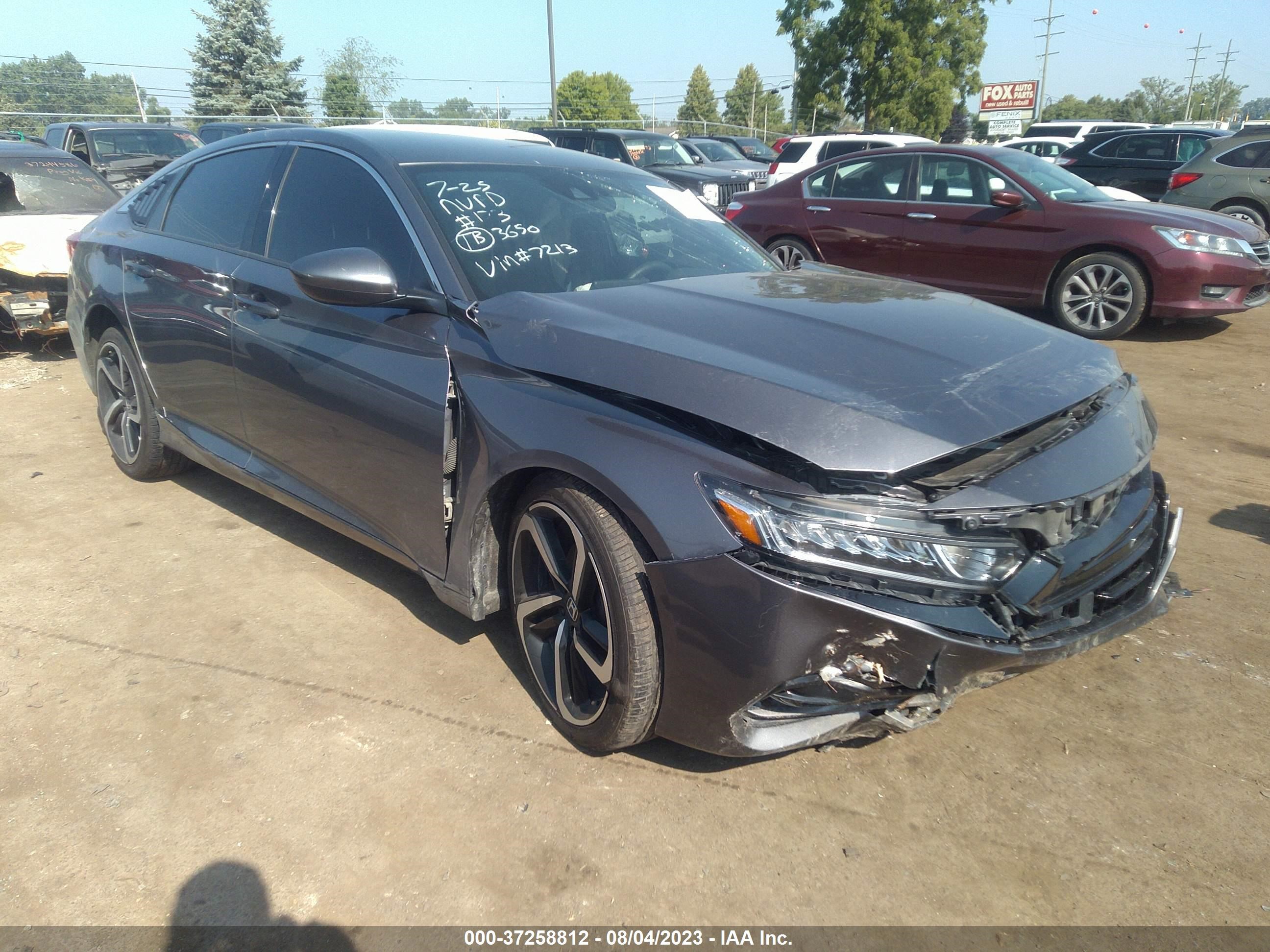 HONDA ACCORD 2019 1hgcv1f32ka135758