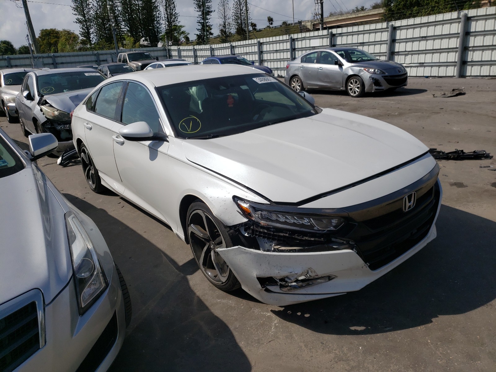 HONDA ACCORD SPO 2018 1hgcv1f33ja027115