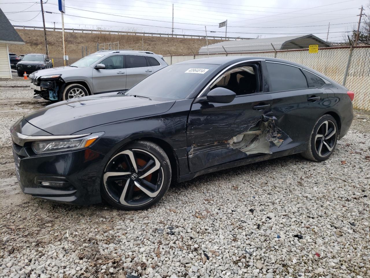 HONDA ACCORD 2018 1hgcv1f33ja217528