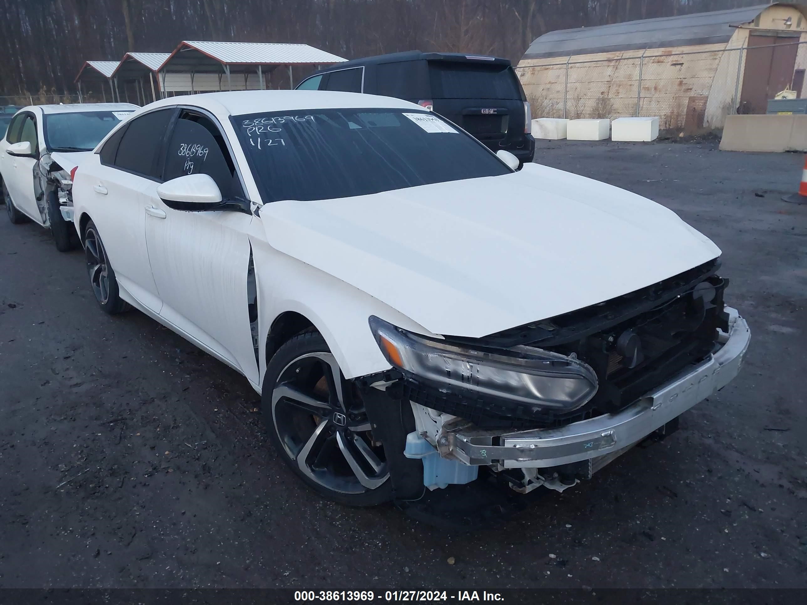 HONDA ACCORD 2018 1hgcv1f33ja260556