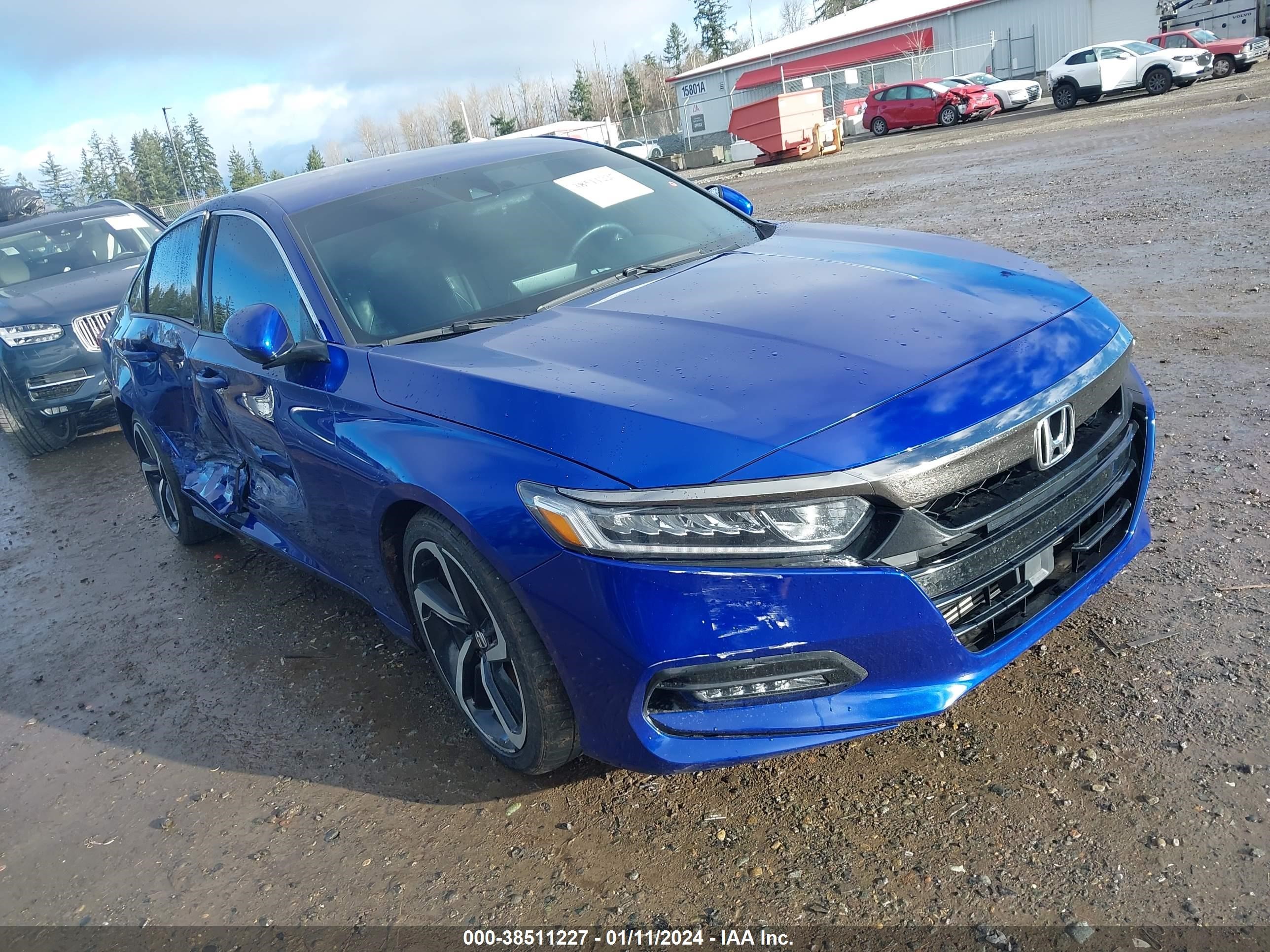 HONDA ACCORD 2018 1hgcv1f34ja173636