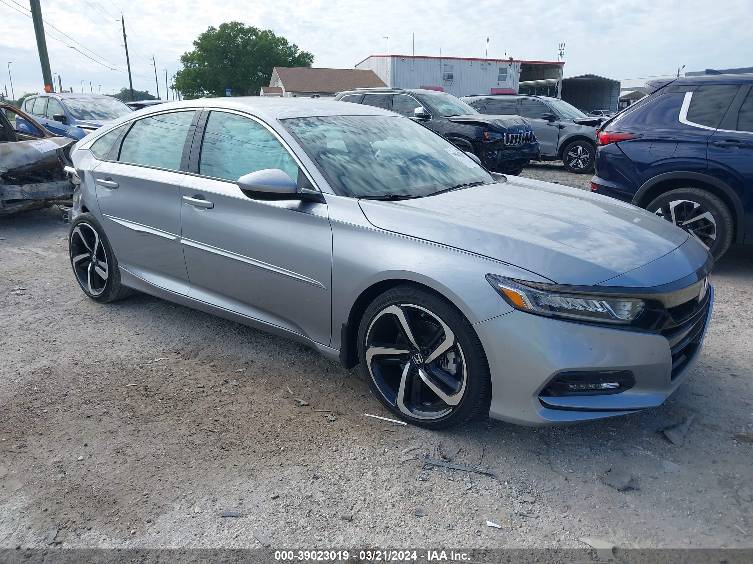 HONDA ACCORD 2019 1hgcv1f36ka037896