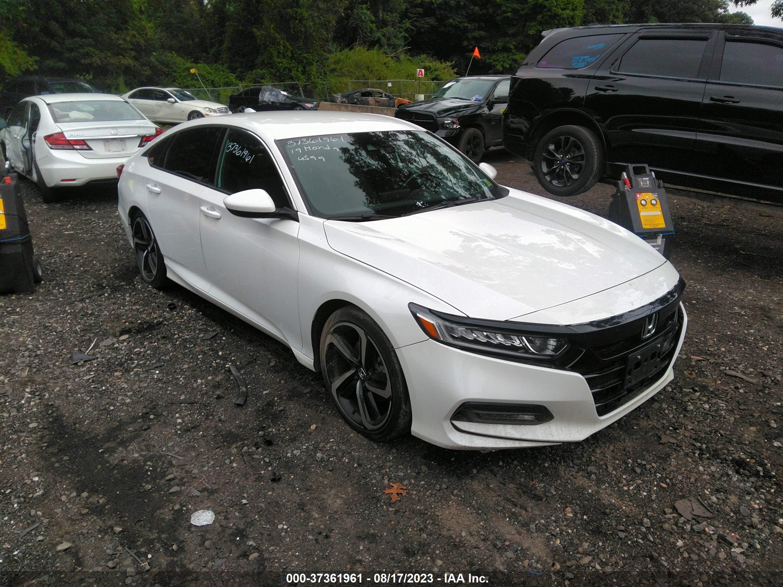 HONDA ACCORD 2019 1hgcv1f36ka134127