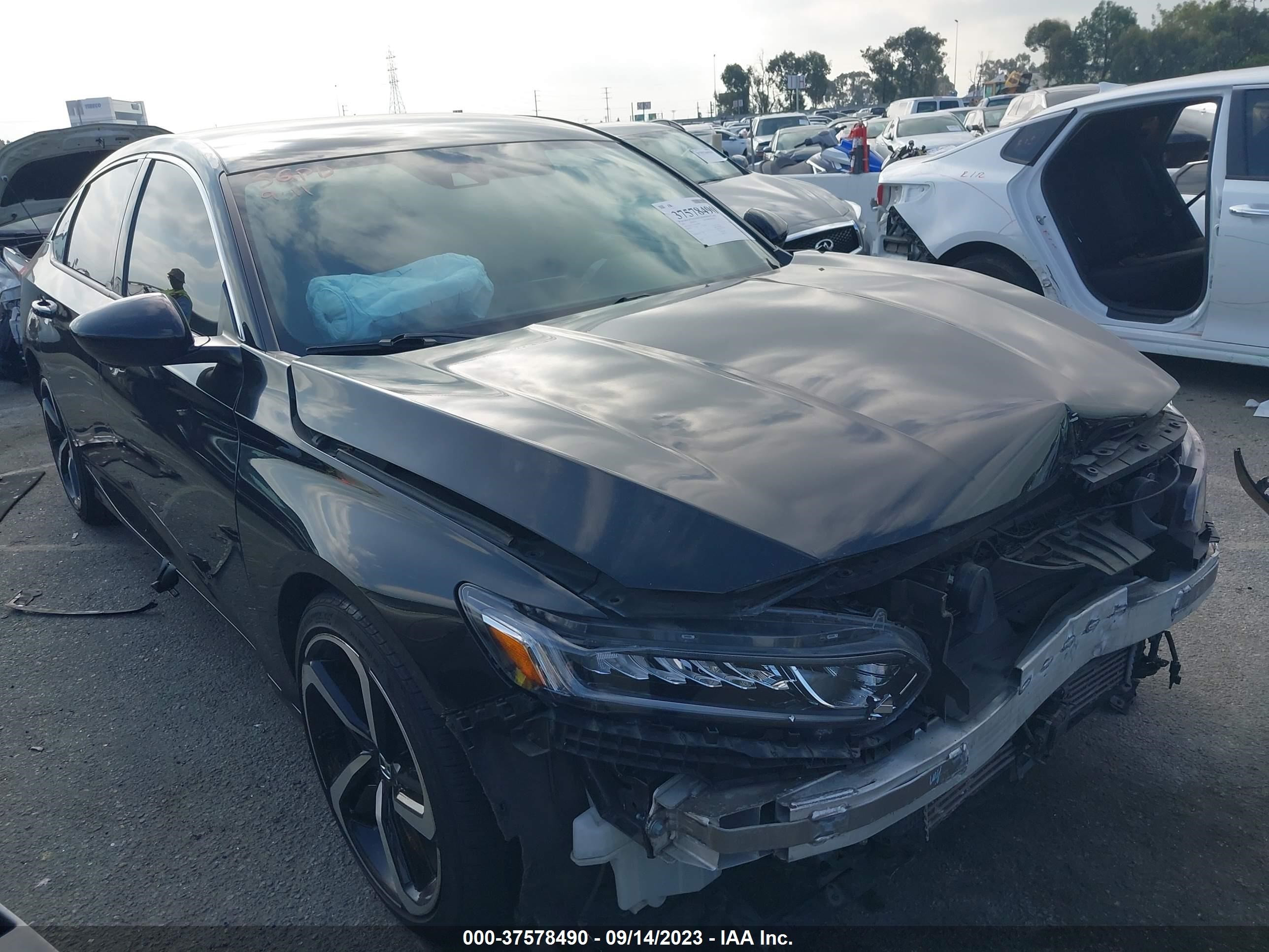 HONDA ACCORD 2019 1hgcv1f37ka104960